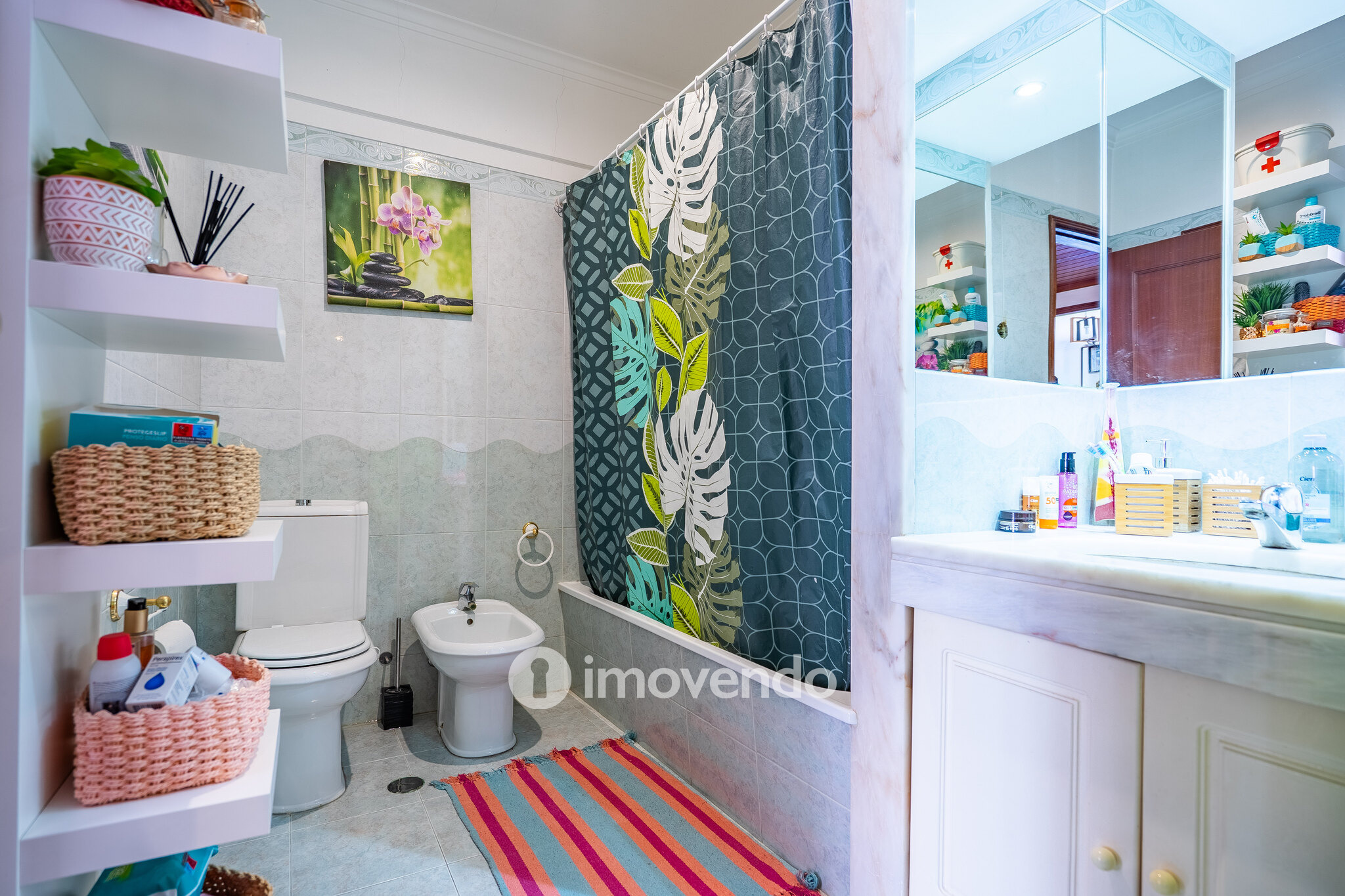 Apartamento T2, luminoso e com uma cave enorme, na Quinta da Marialva