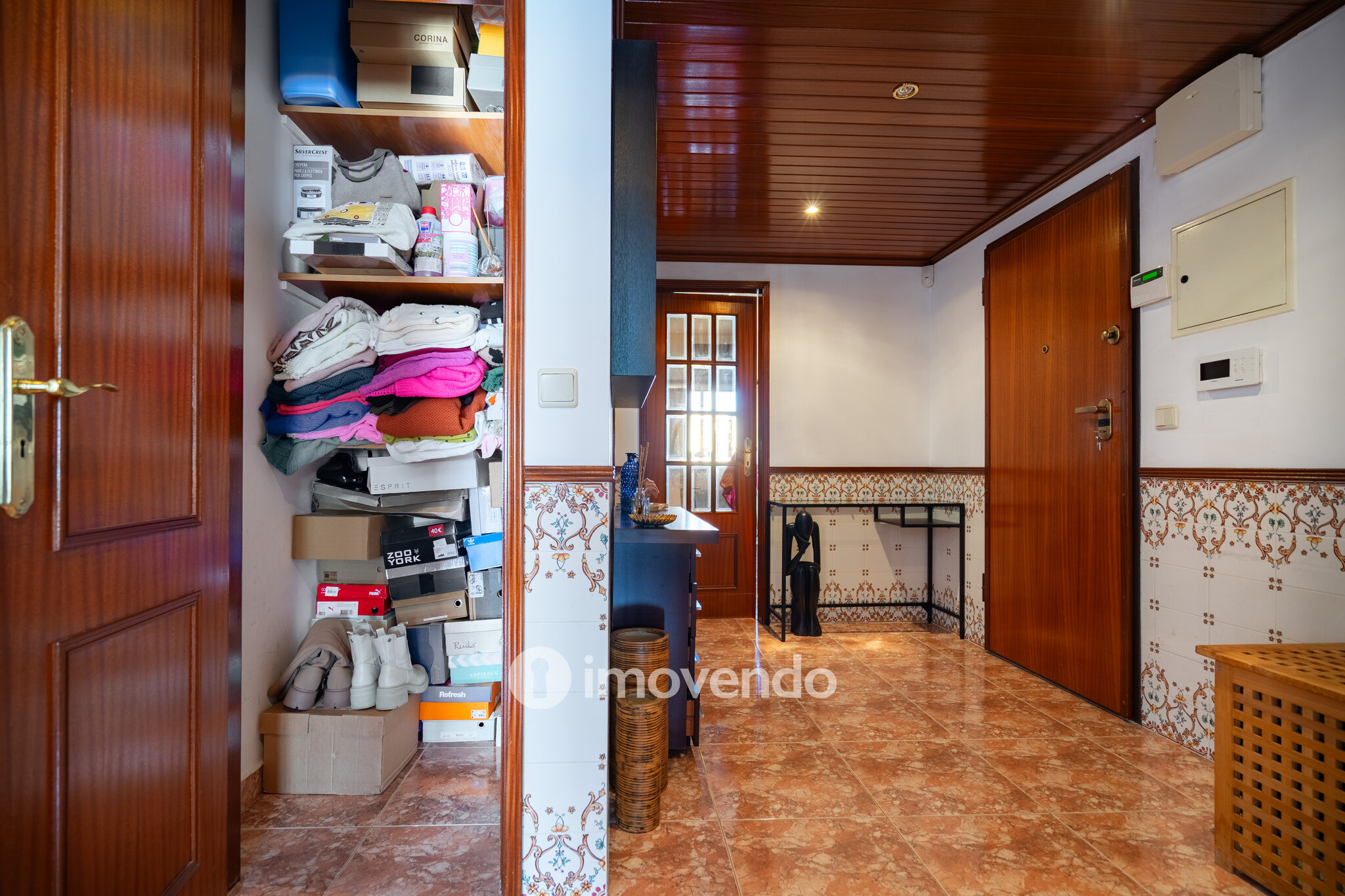 Apartamento T2, luminoso e com uma cave enorme, na Quinta da Marialva