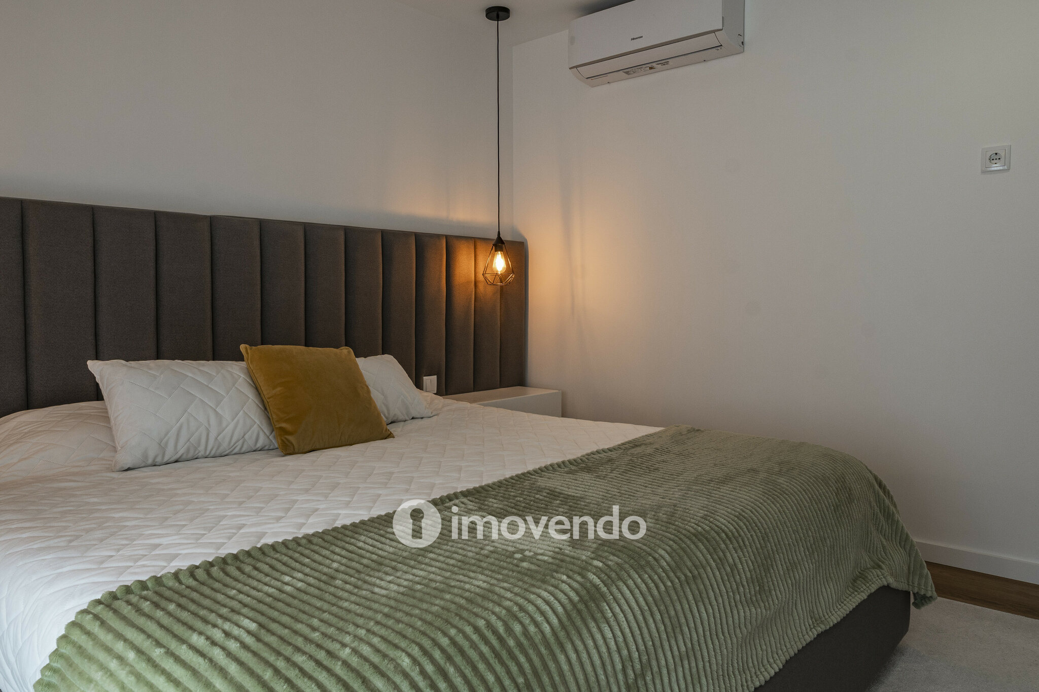 Apartamento T3 exclusivo, com cozinha equipada e garagem, em Braga
