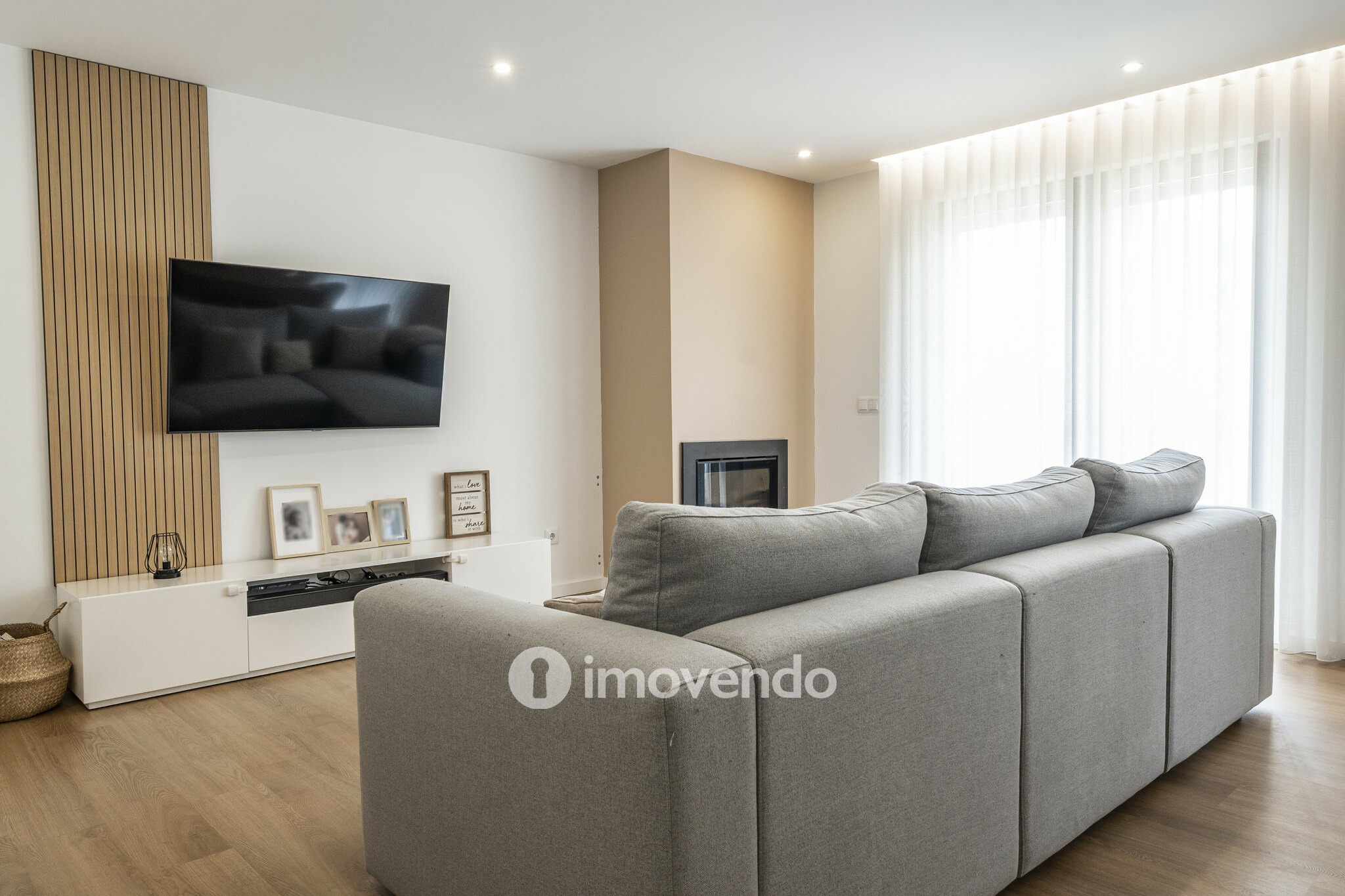 Apartamento T3 exclusivo, com cozinha equipada e garagem, em Braga