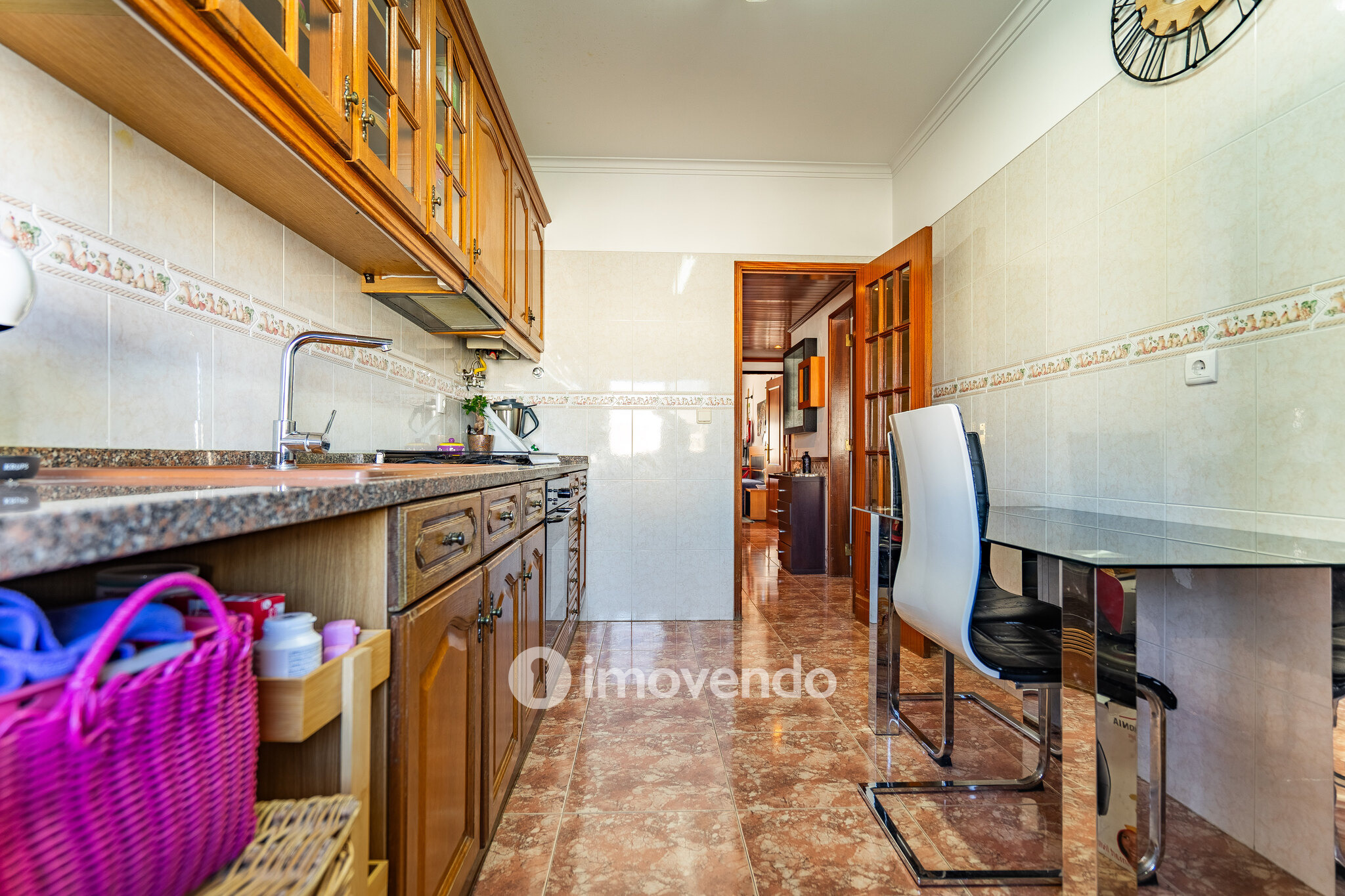 Apartamento T2, luminoso e com uma cave enorme, na Quinta da Marialva