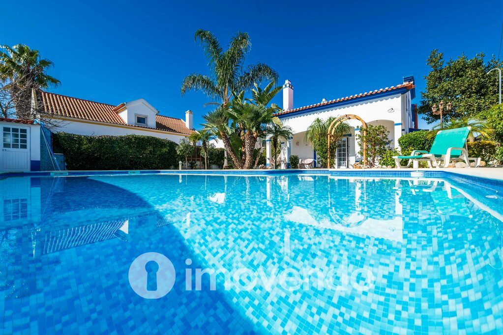 Moradia T4 em Setúbal, Setúbal com 562 m<sup>2</sup> por 580.000