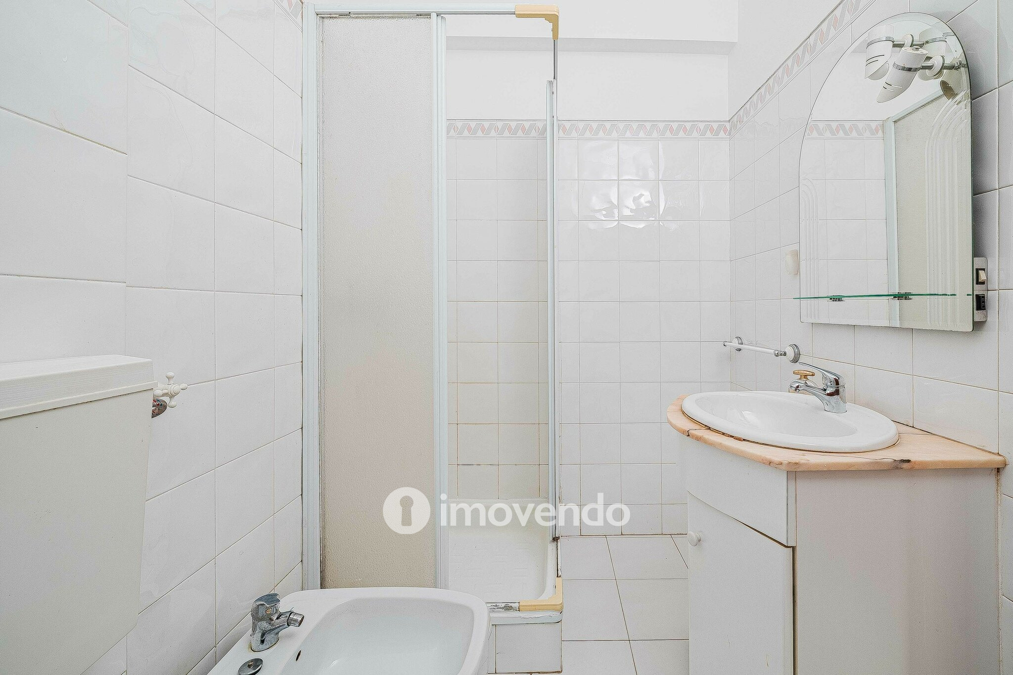 Apartamento T3 pronto a habitar, com áreas amplas, no centro de Mafra