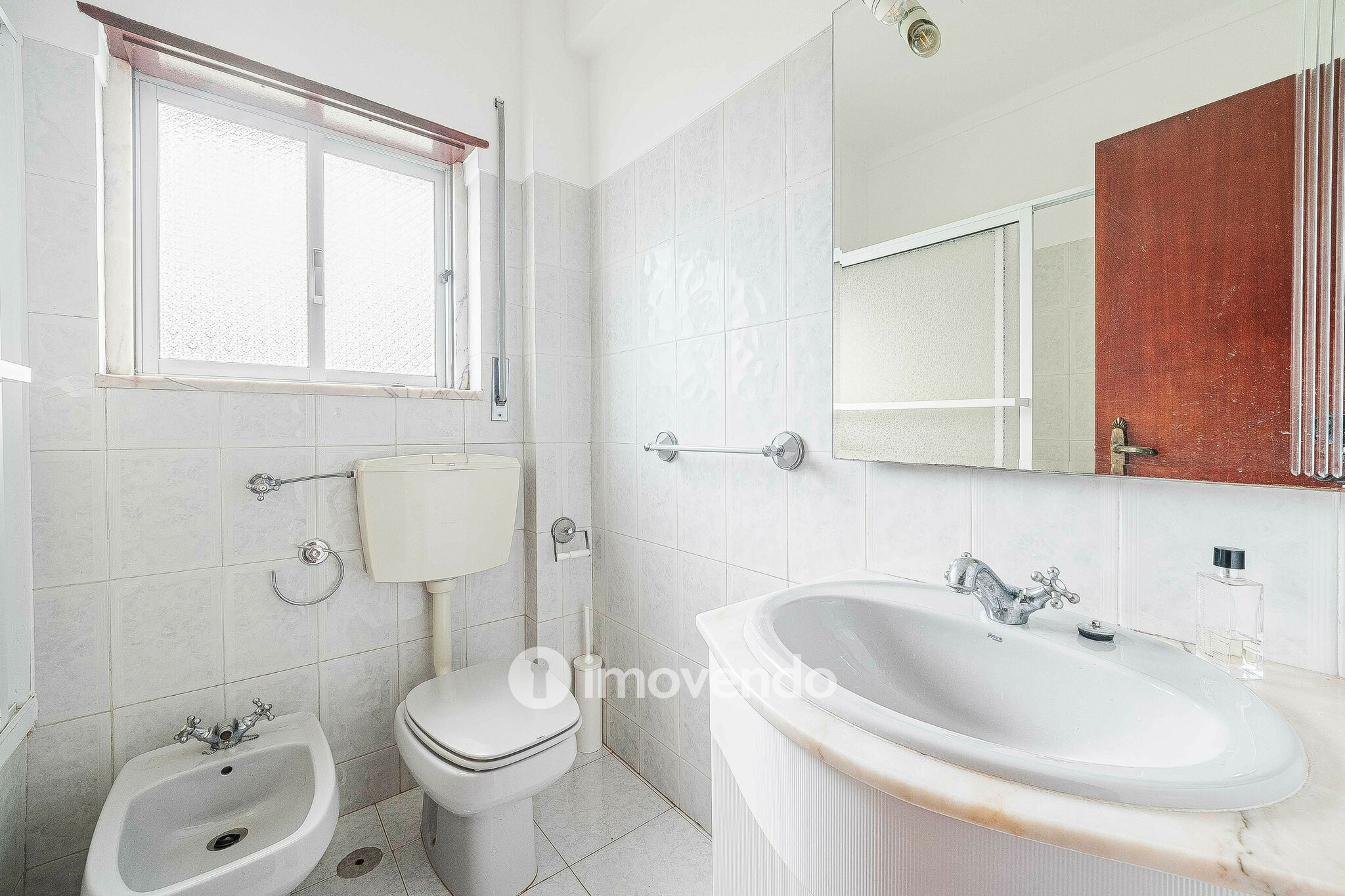 Apartamento T3 pronto a habitar, com áreas amplas, no centro de Mafra