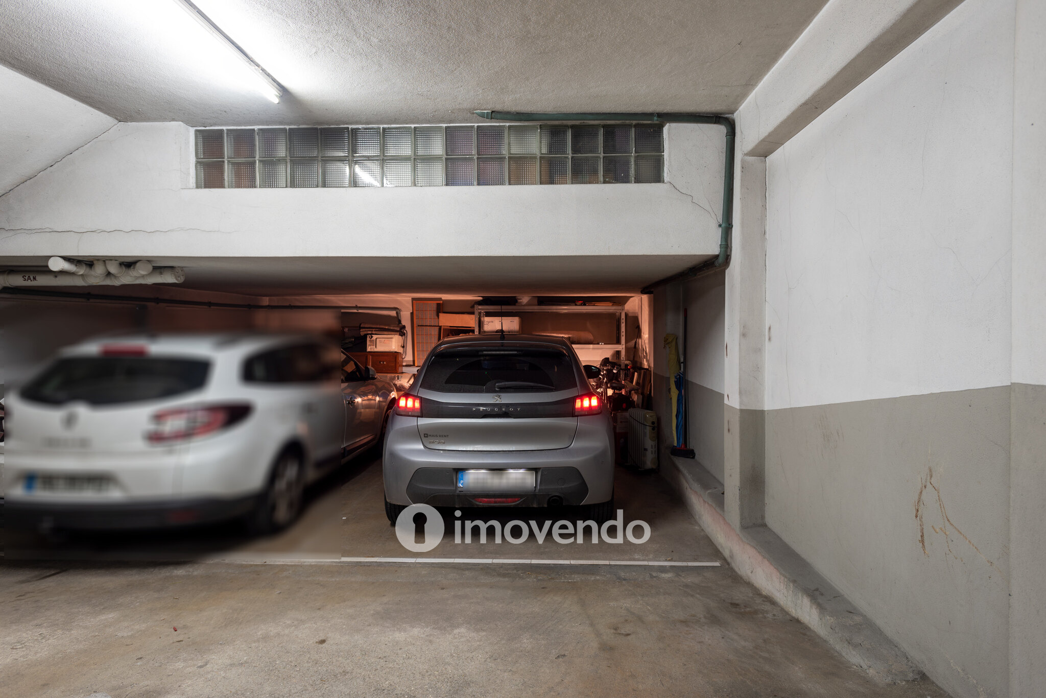 Apartamento T4 Duplex, com estacionamento, na Póvoa de Varzim