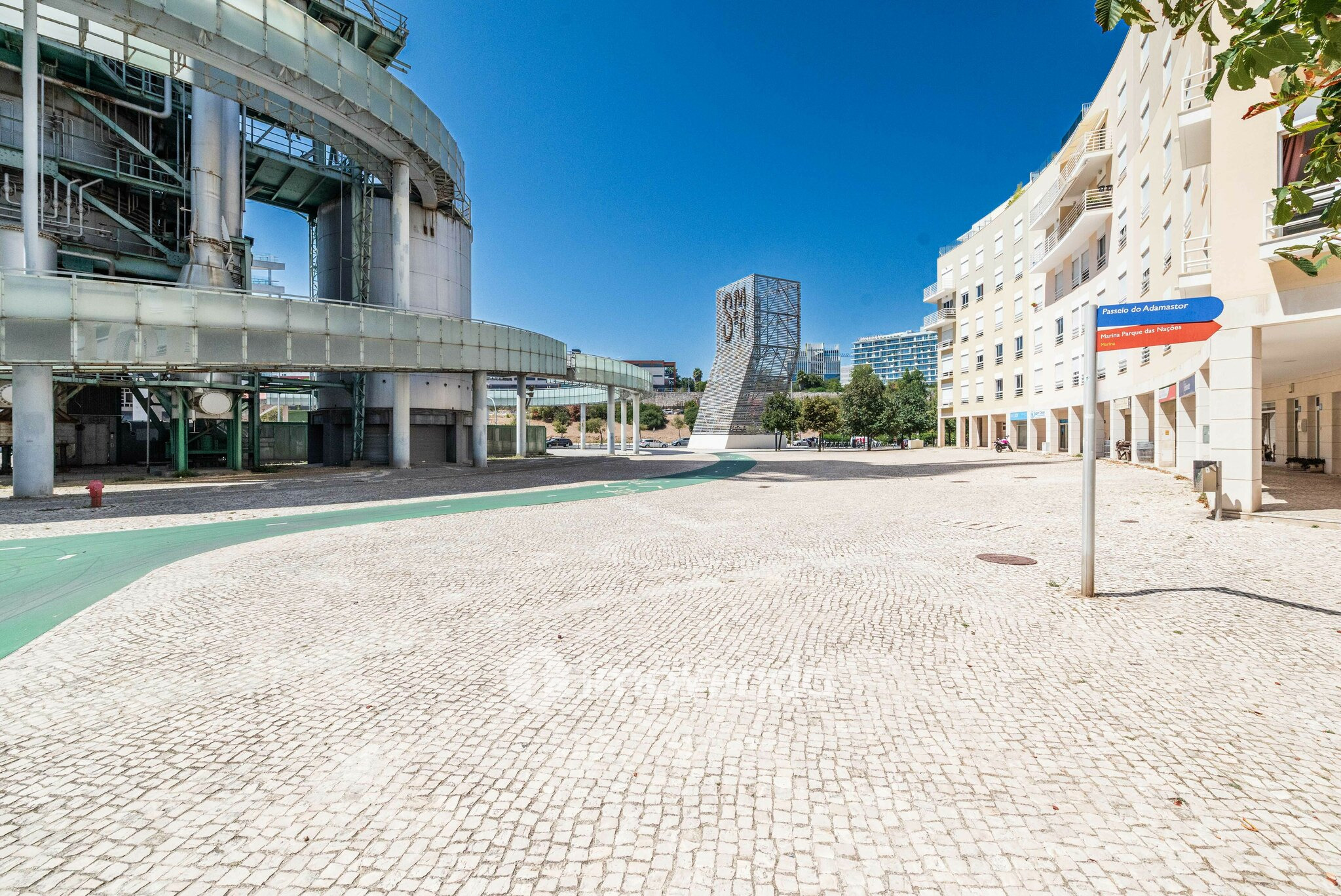 Apartamento T3 premium, com estacionamento, no Parque das Nações