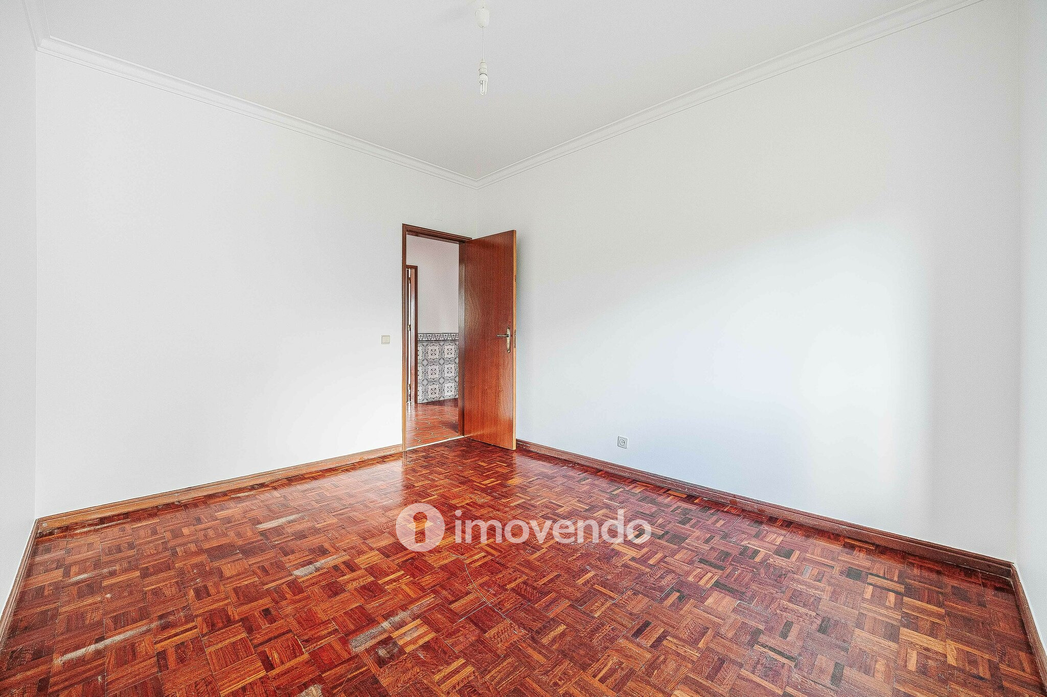 Apartamento T3 pronto a habitar, com áreas amplas, no centro de Mafra