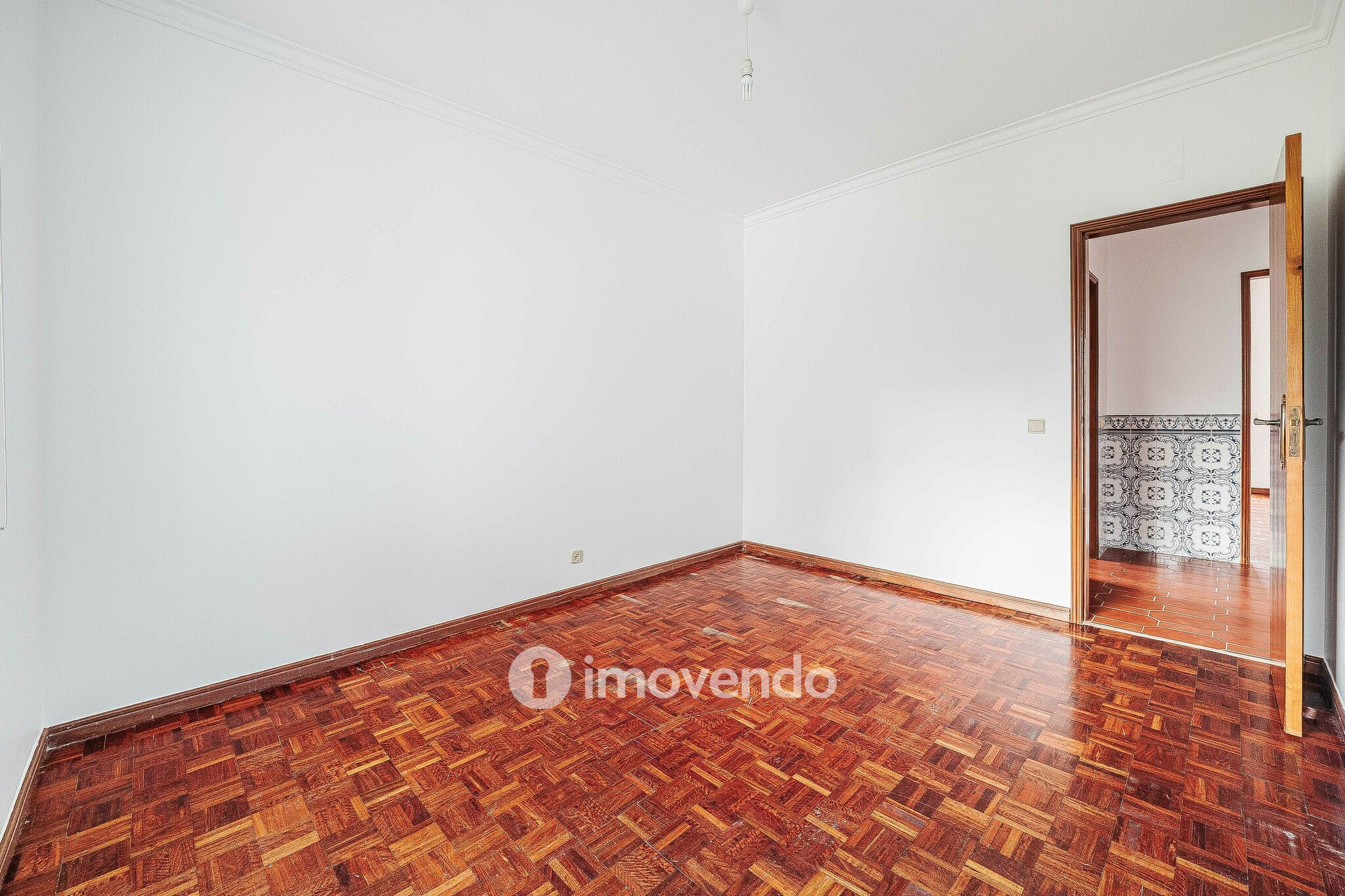 Apartamento T3 pronto a habitar, com áreas amplas, no centro de Mafra
