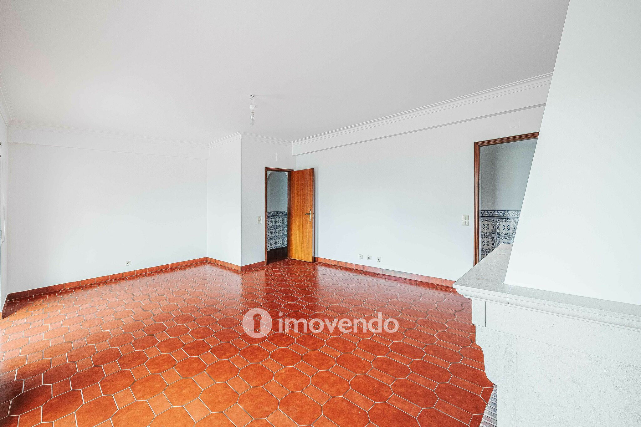 Apartamento T3 pronto a habitar, com áreas amplas, no centro de Mafra