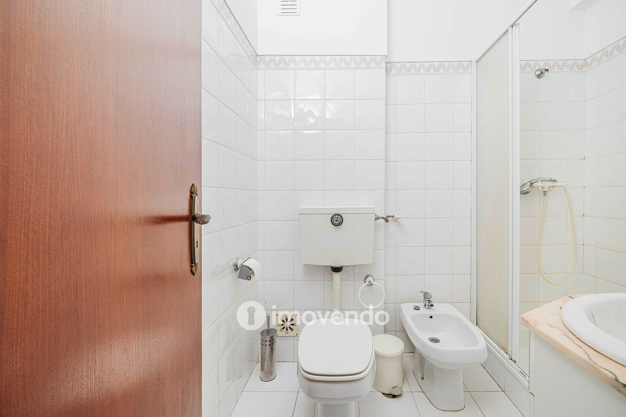 Apartamento T3 pronto a habitar, com áreas amplas, no centro de Mafra