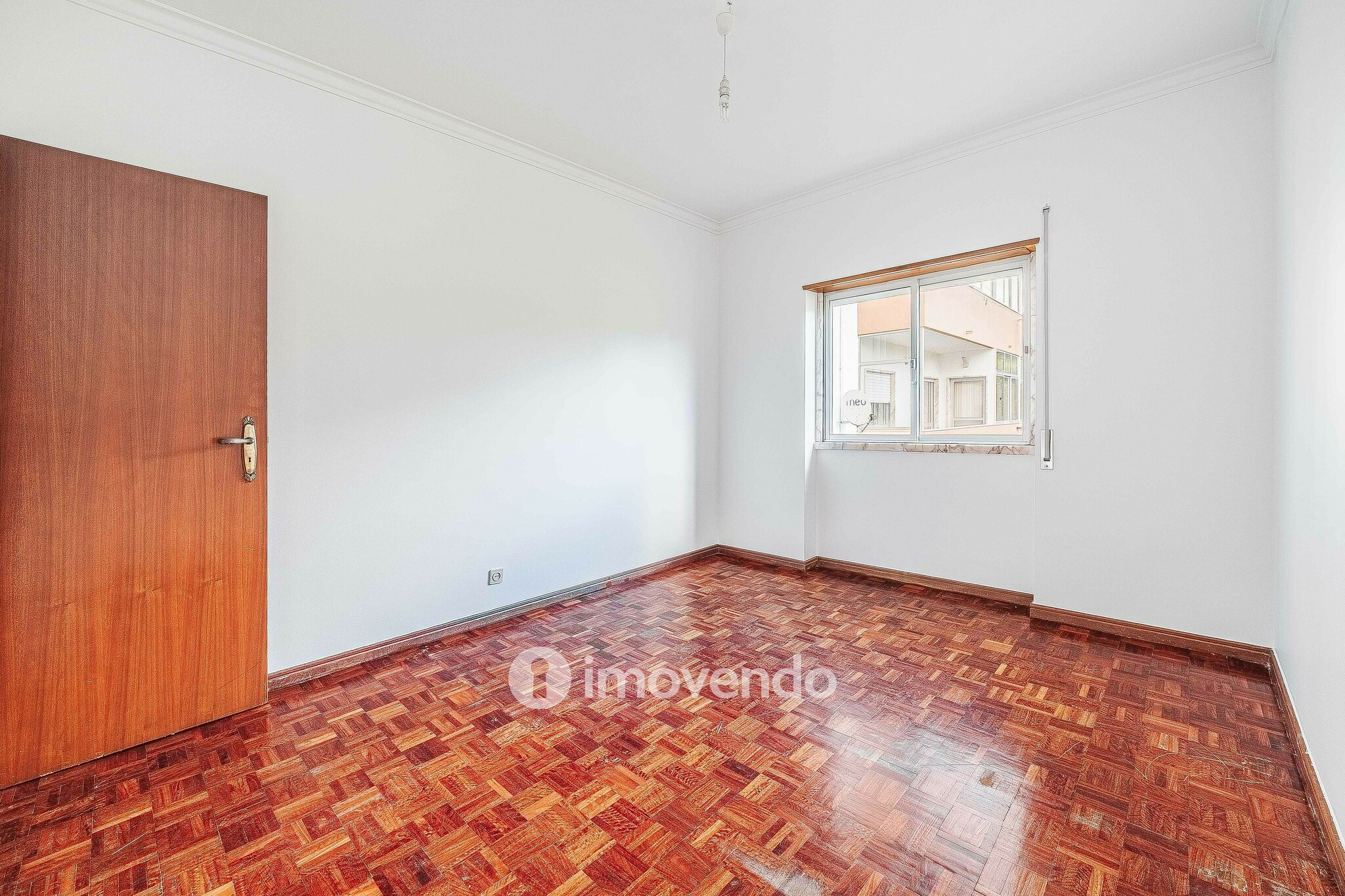 Apartamento T3 pronto a habitar, com áreas amplas, no centro de Mafra
