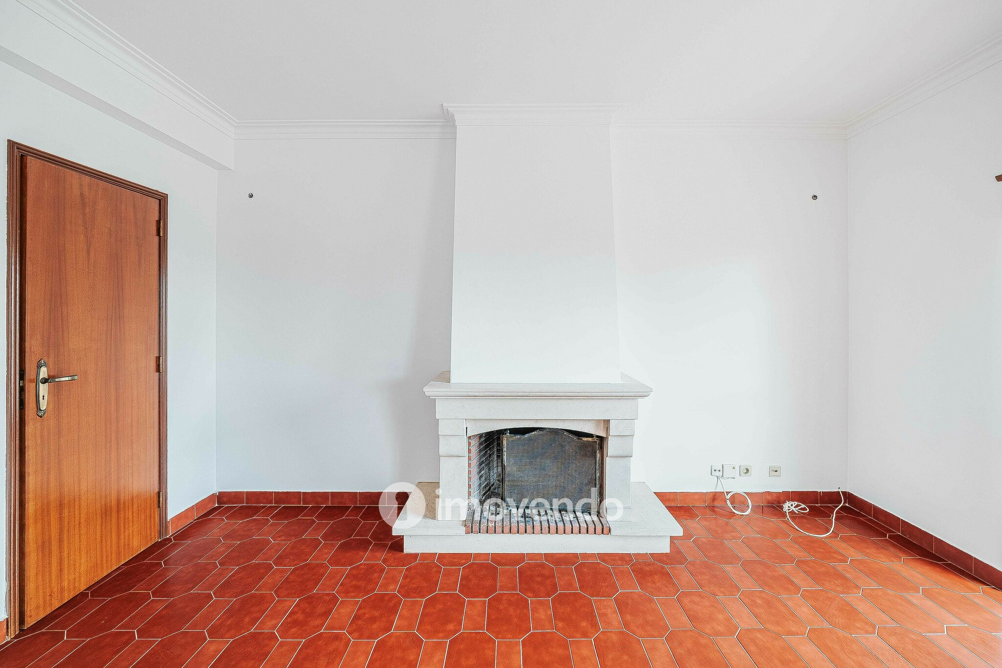 Apartamento T3 pronto a habitar, com áreas amplas, no centro de Mafra