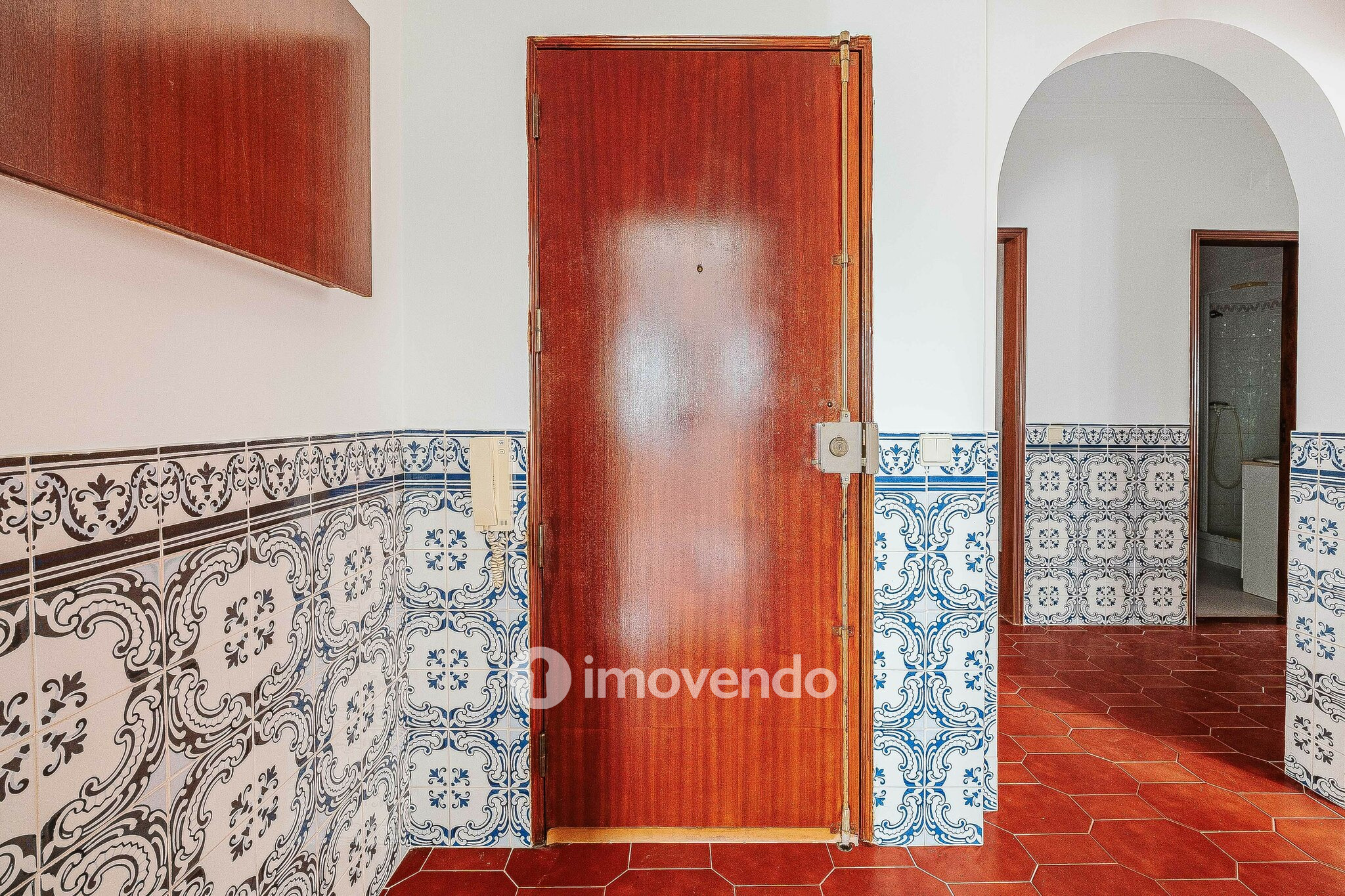 Apartamento T3 pronto a habitar, com áreas amplas, no centro de Mafra