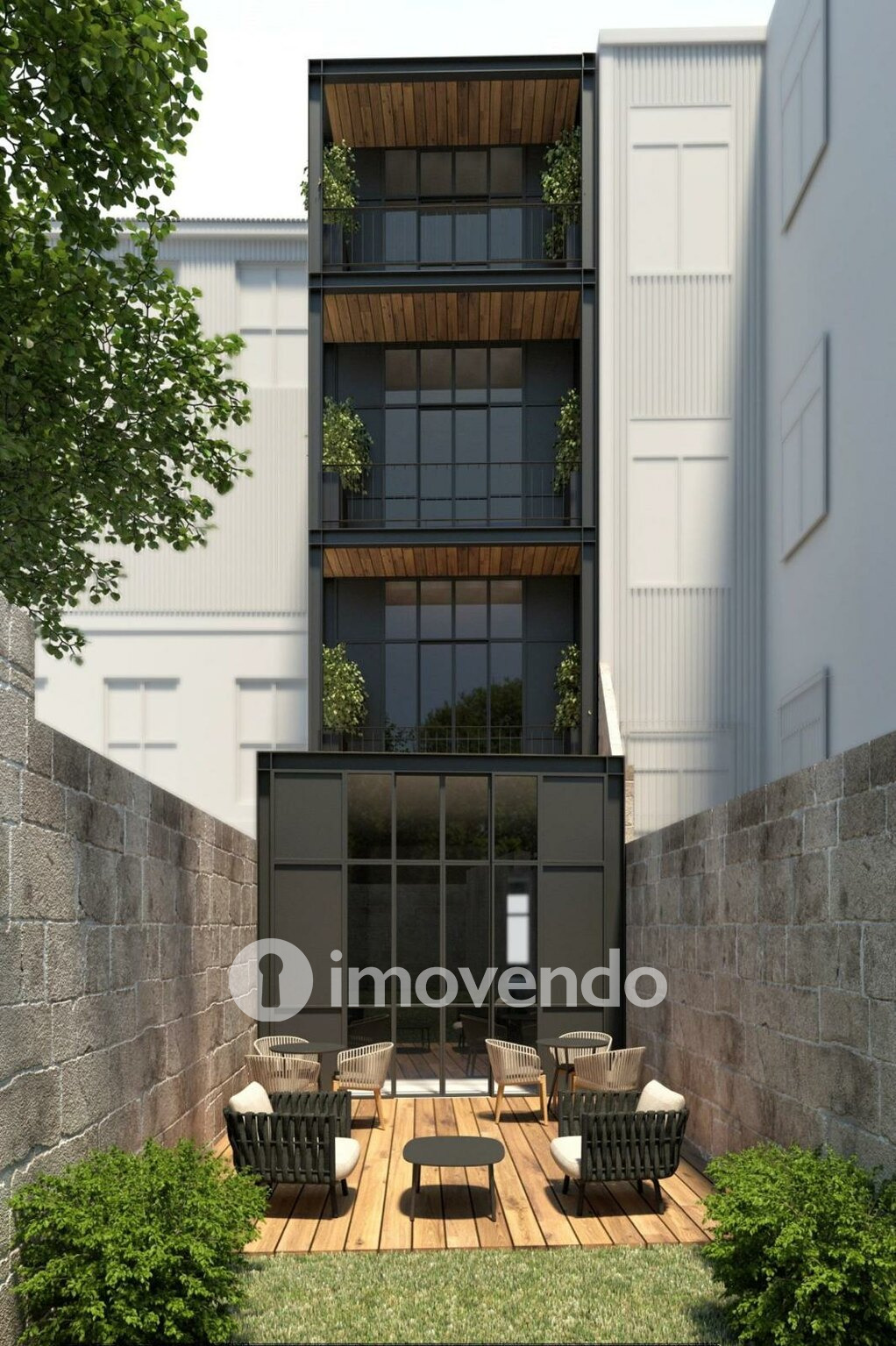 Prédio com 6 Apartamentos T0, loja e logradouro, no centro do Porto