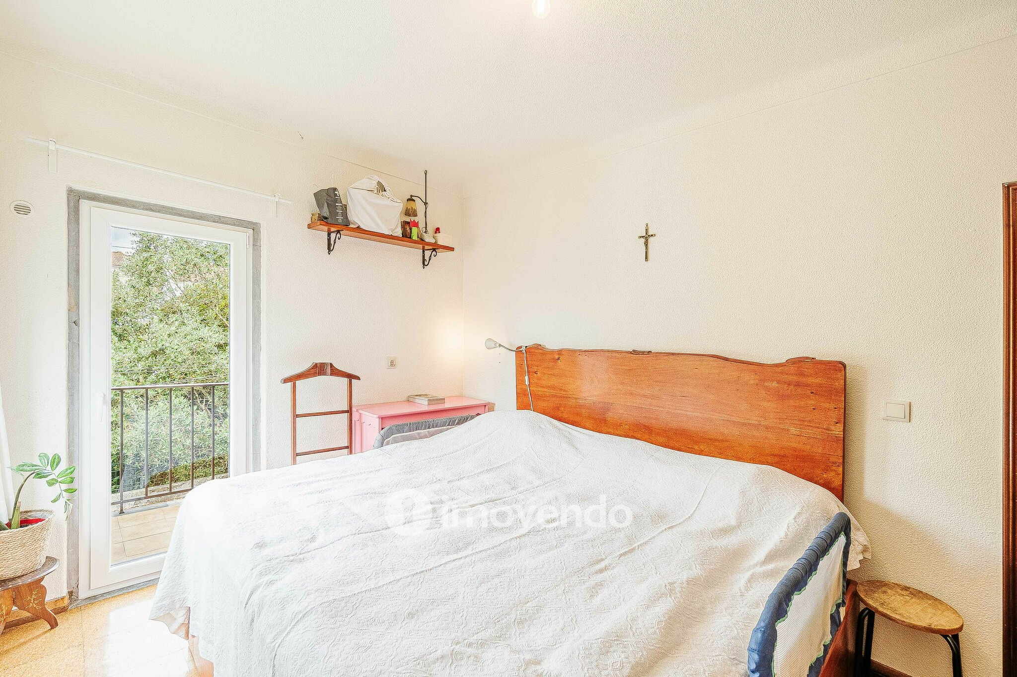Moradia isolada T4, com jardim, em Agualva, Cacém