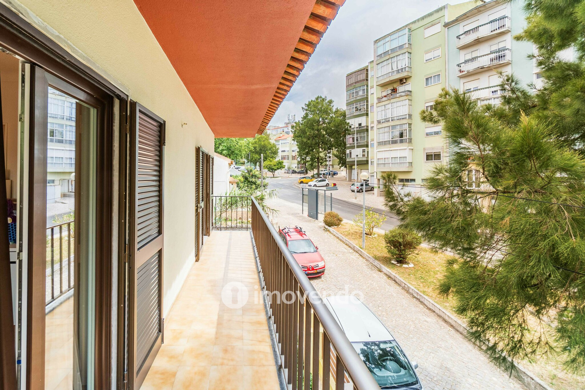 Moradia isolada T4, com jardim, em Agualva, Cacém