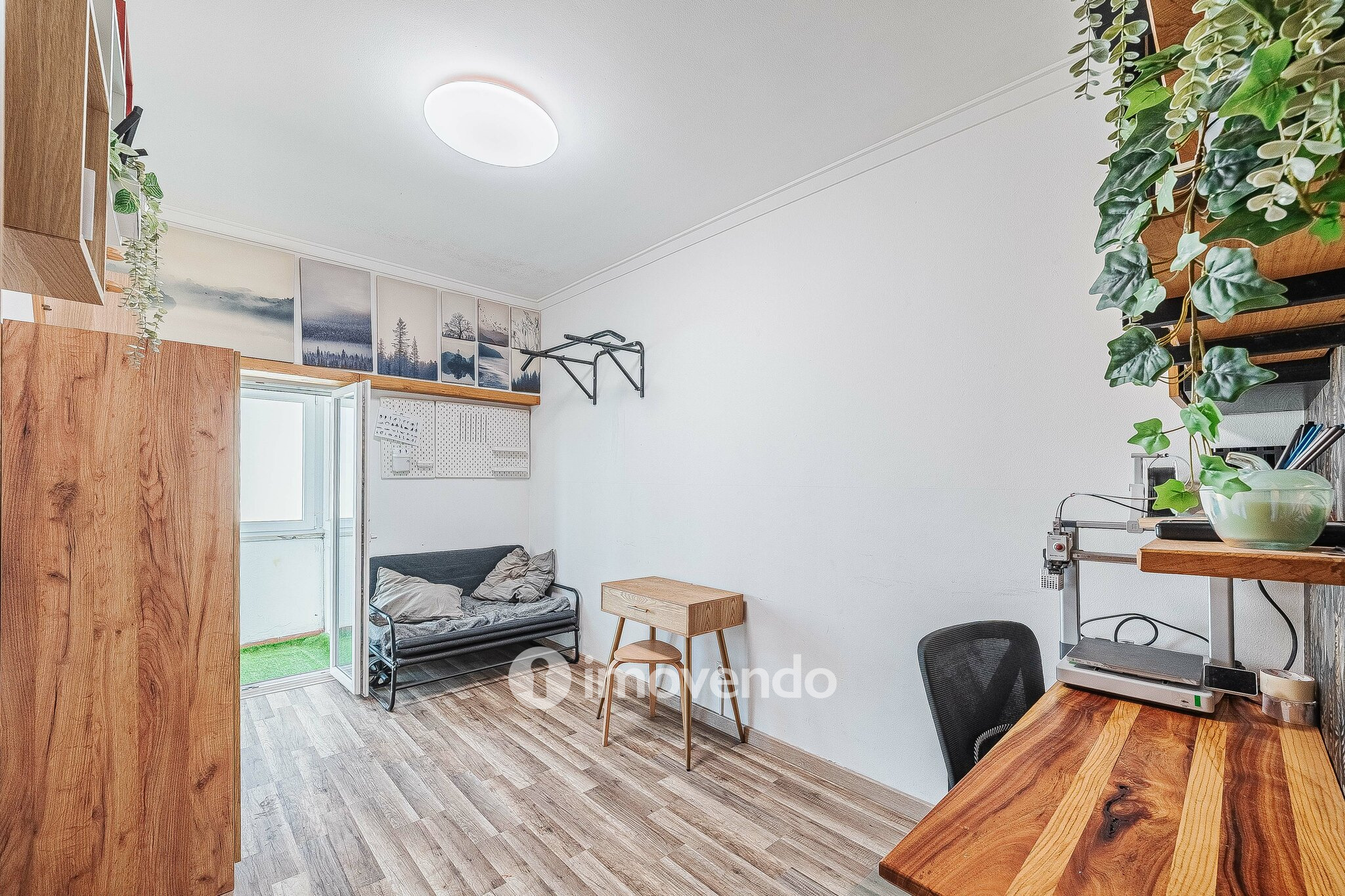 Apartamento T2 remodelado, com arrecadação, no Forte da Casa