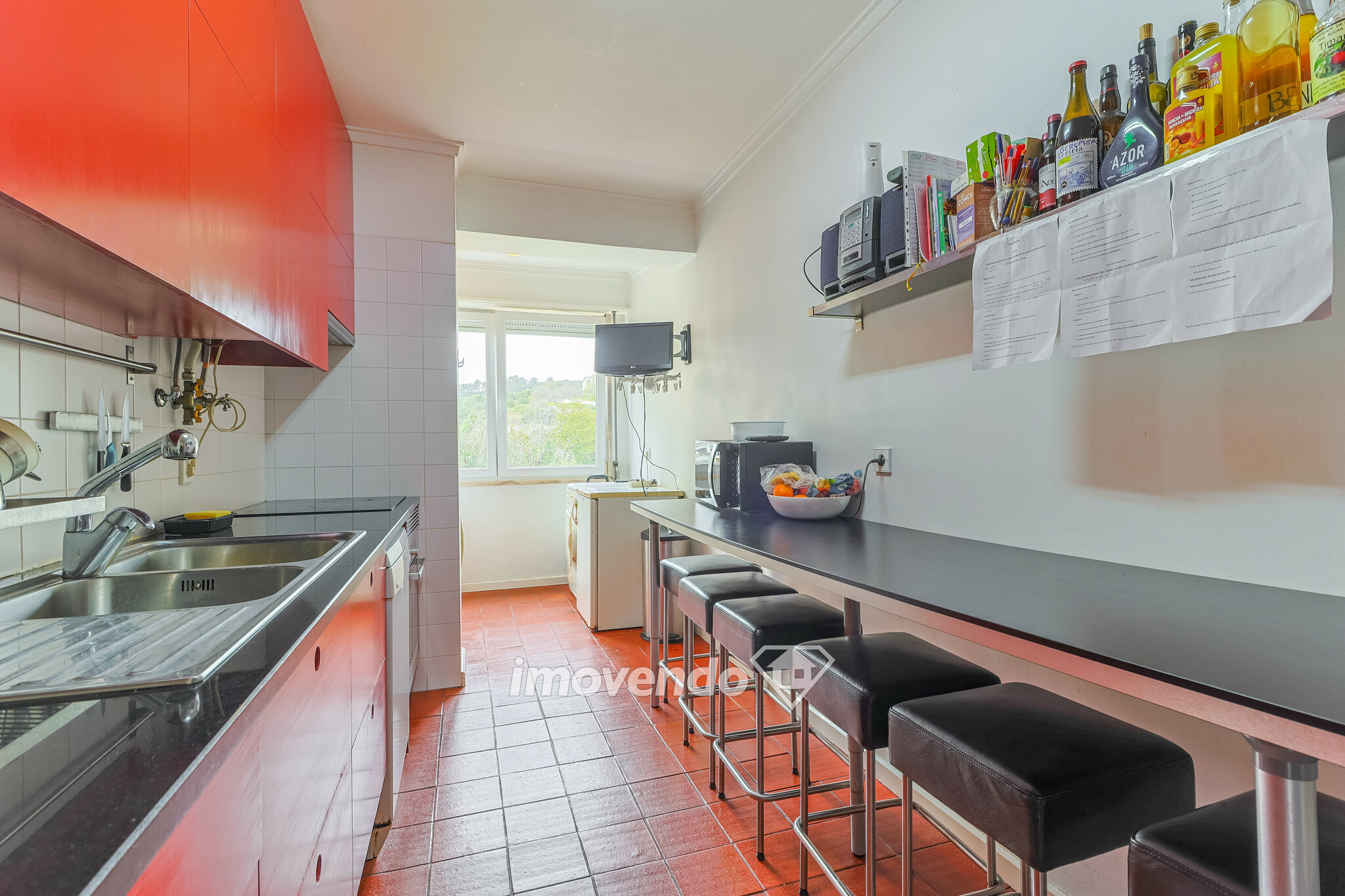 Apartamento T3, totalmente mobilado e equipado, em Alcântara, Lisboa