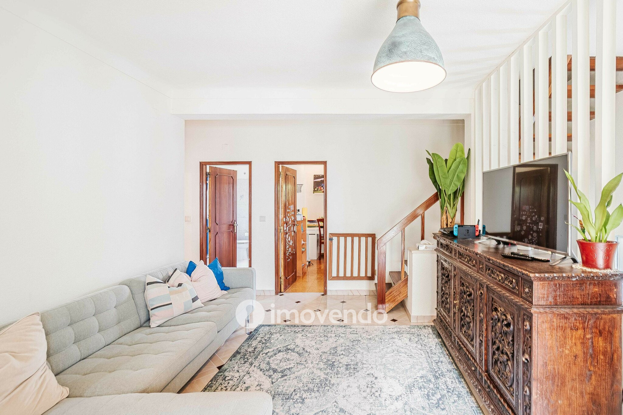 Moradia isolada T4, com jardim, em Agualva, Cacém