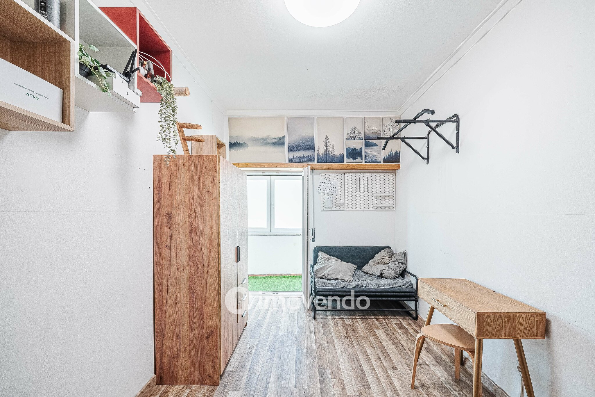 Apartamento T2 remodelado, com arrecadação, no Forte da Casa
