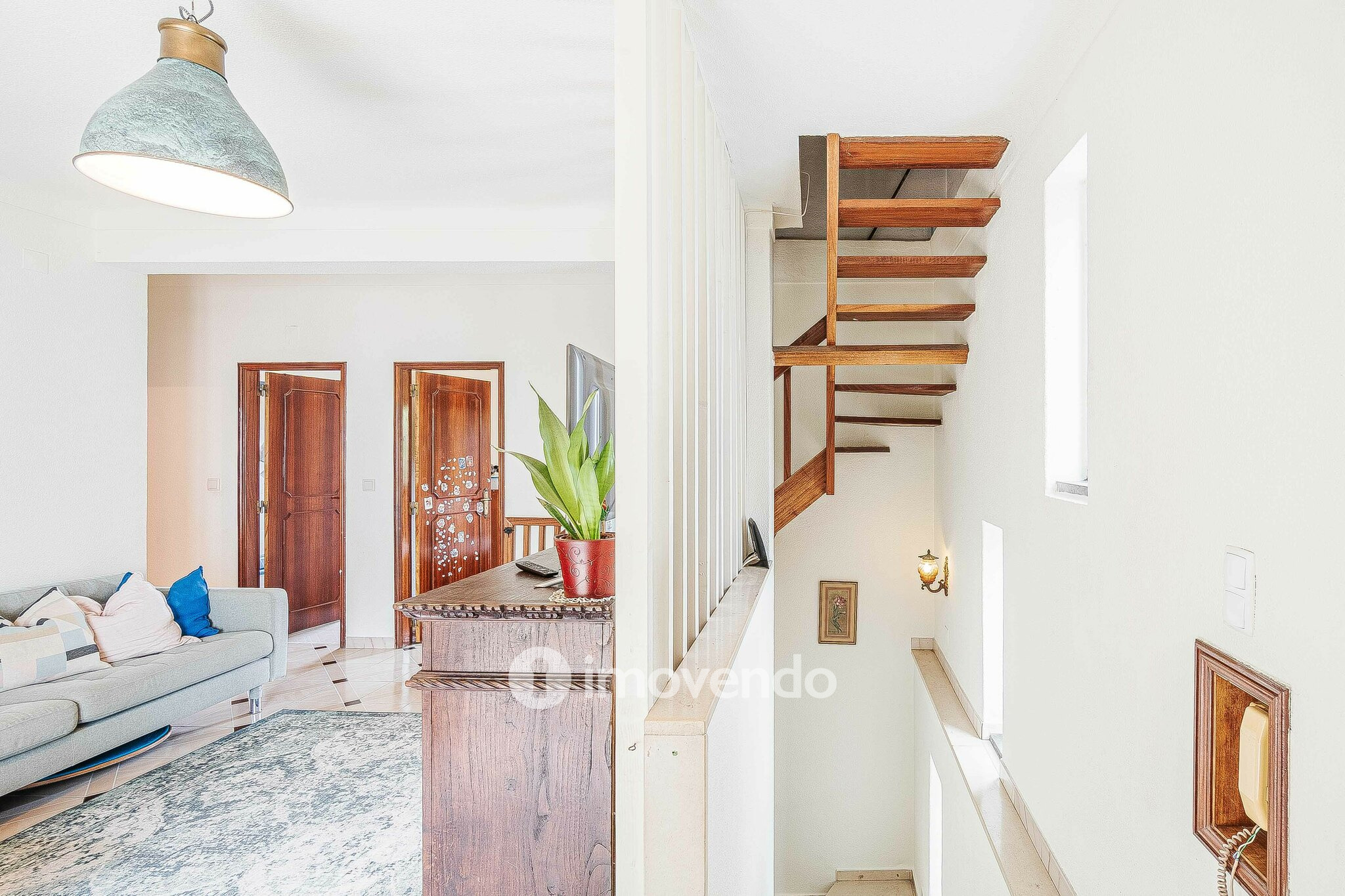 Moradia isolada T4, com jardim, em Agualva, Cacém
