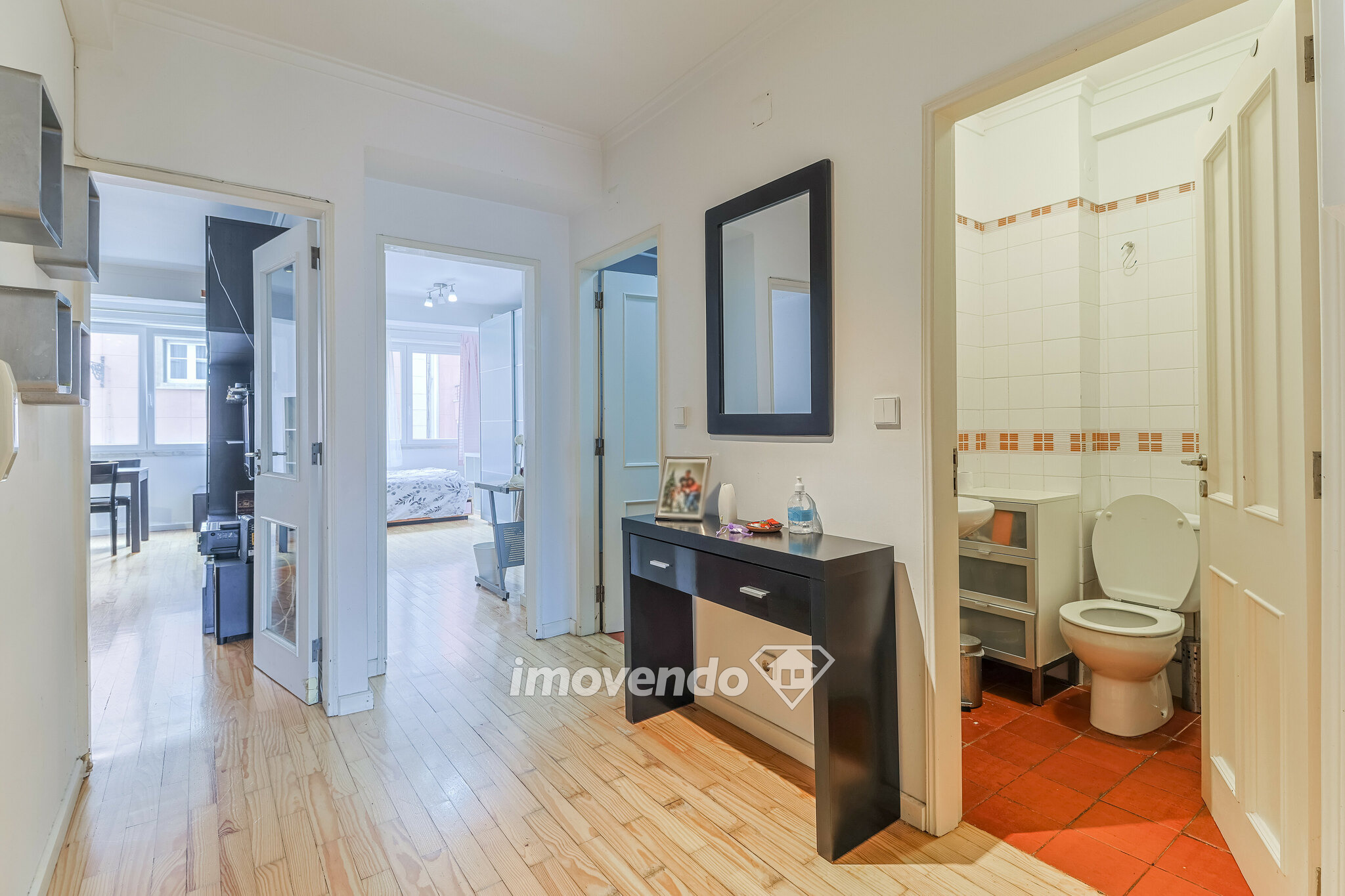 Apartamento T3, totalmente mobilado e equipado, em Alcântara, Lisboa