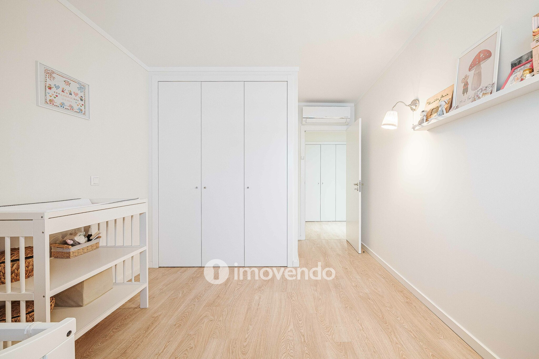 Apartamento T2 moderno, com estacionamento, na Alta de Lisboa
