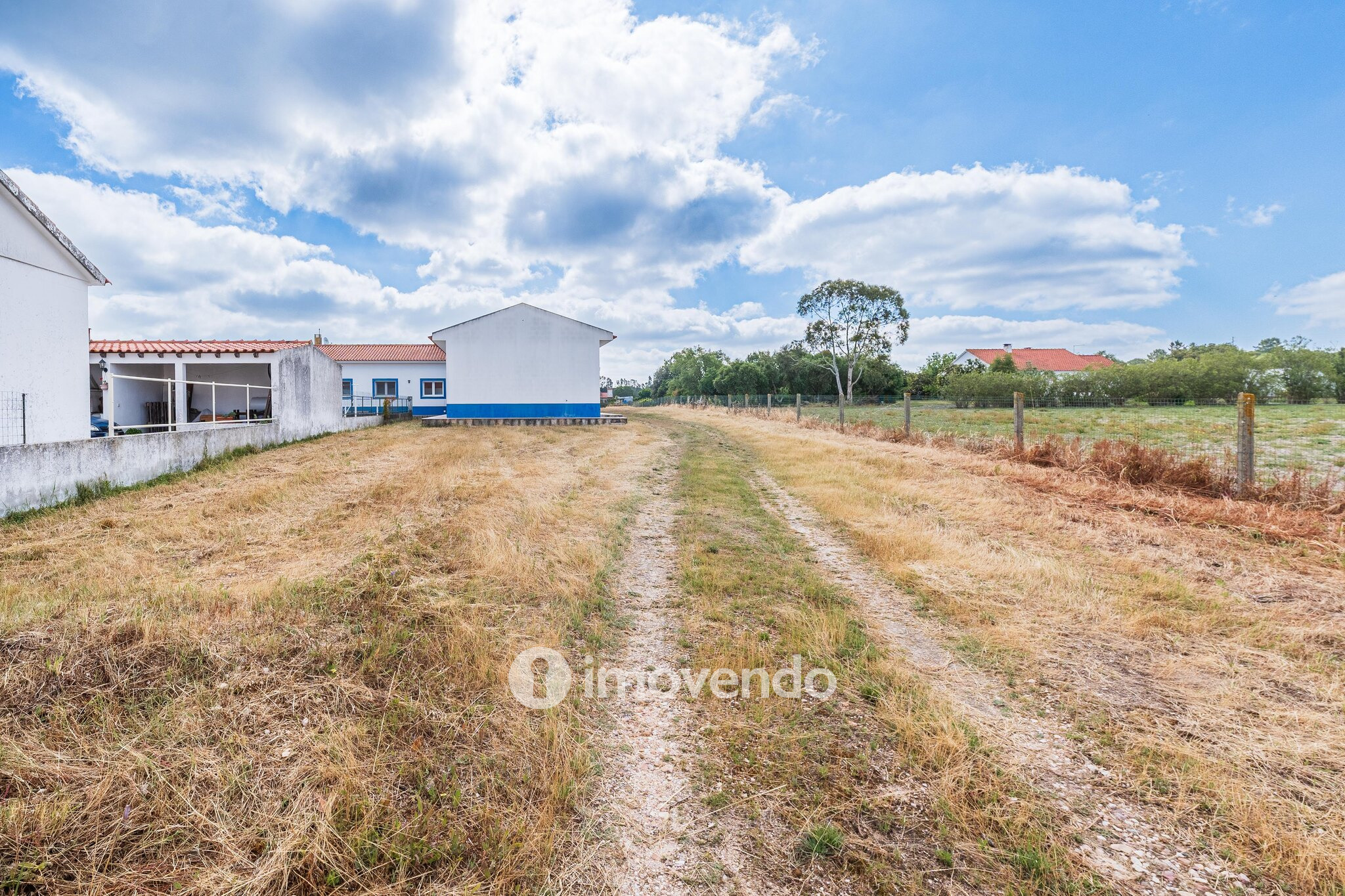 Moradia T4 incrível, com terreno de 4.200m², no Rebocho, Coruche