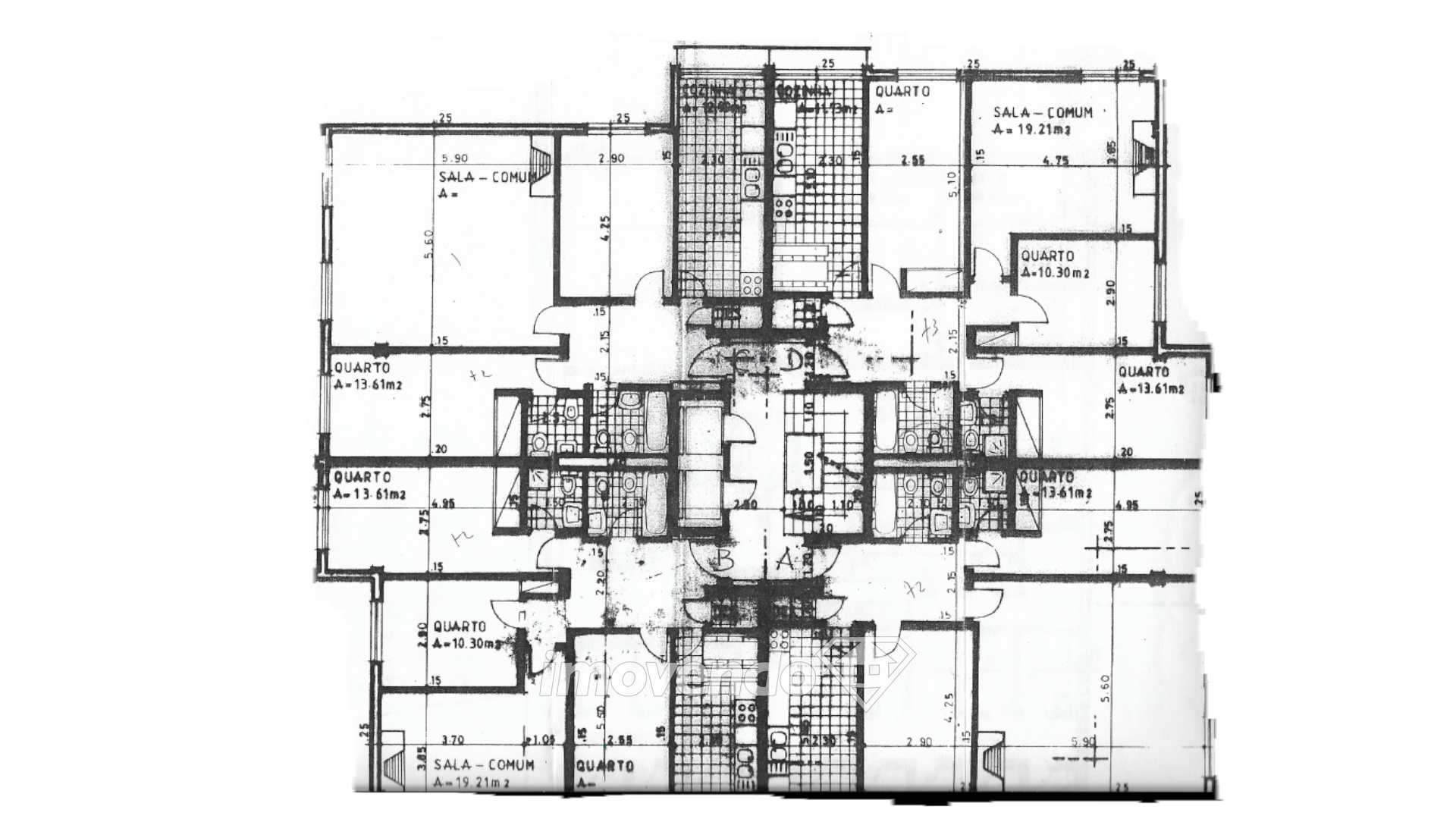 Apartamento T3, com áreas amplas e arrecadação, em Queluz de Baixo