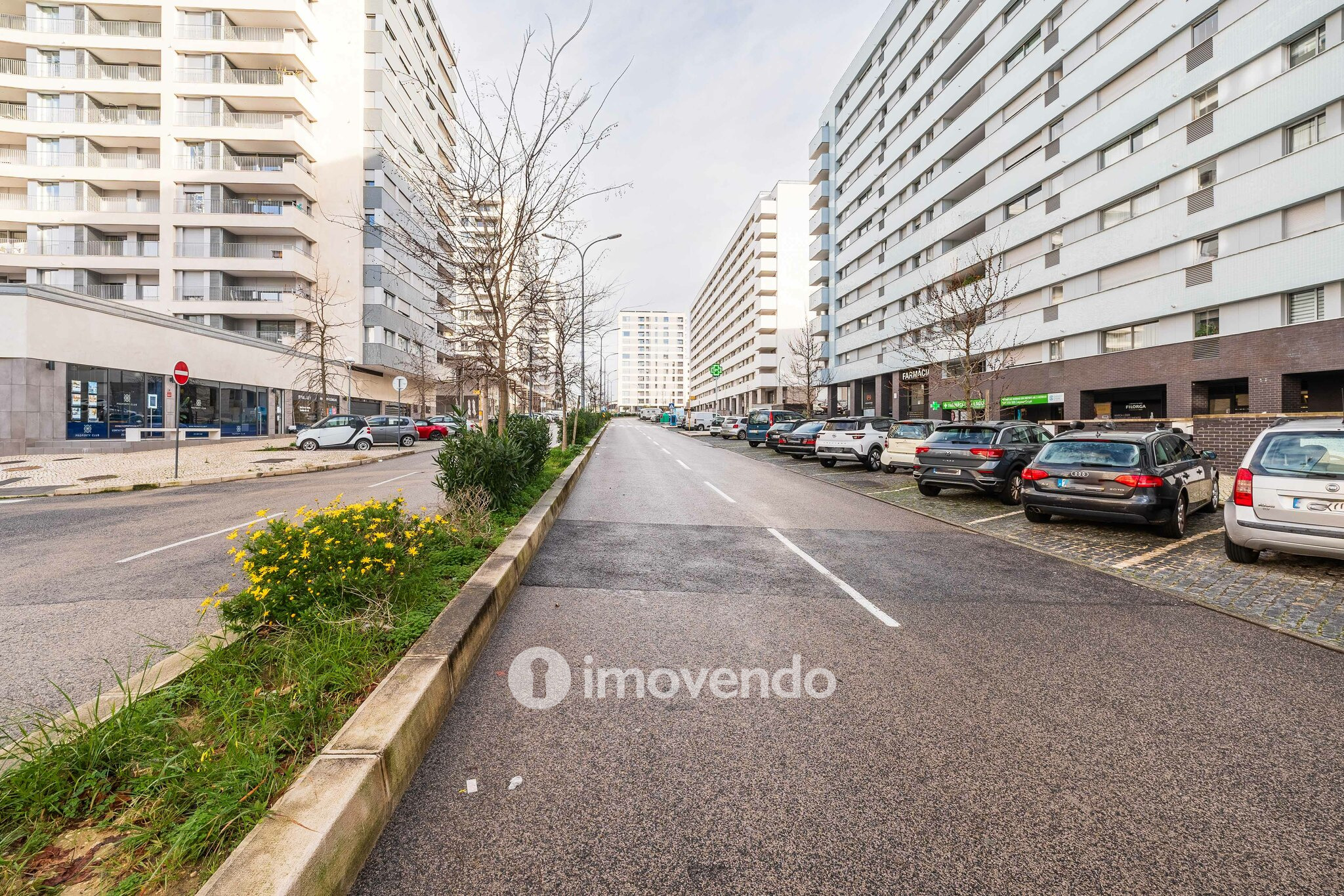 Apartamento T2 moderno, com estacionamento, na Alta de Lisboa