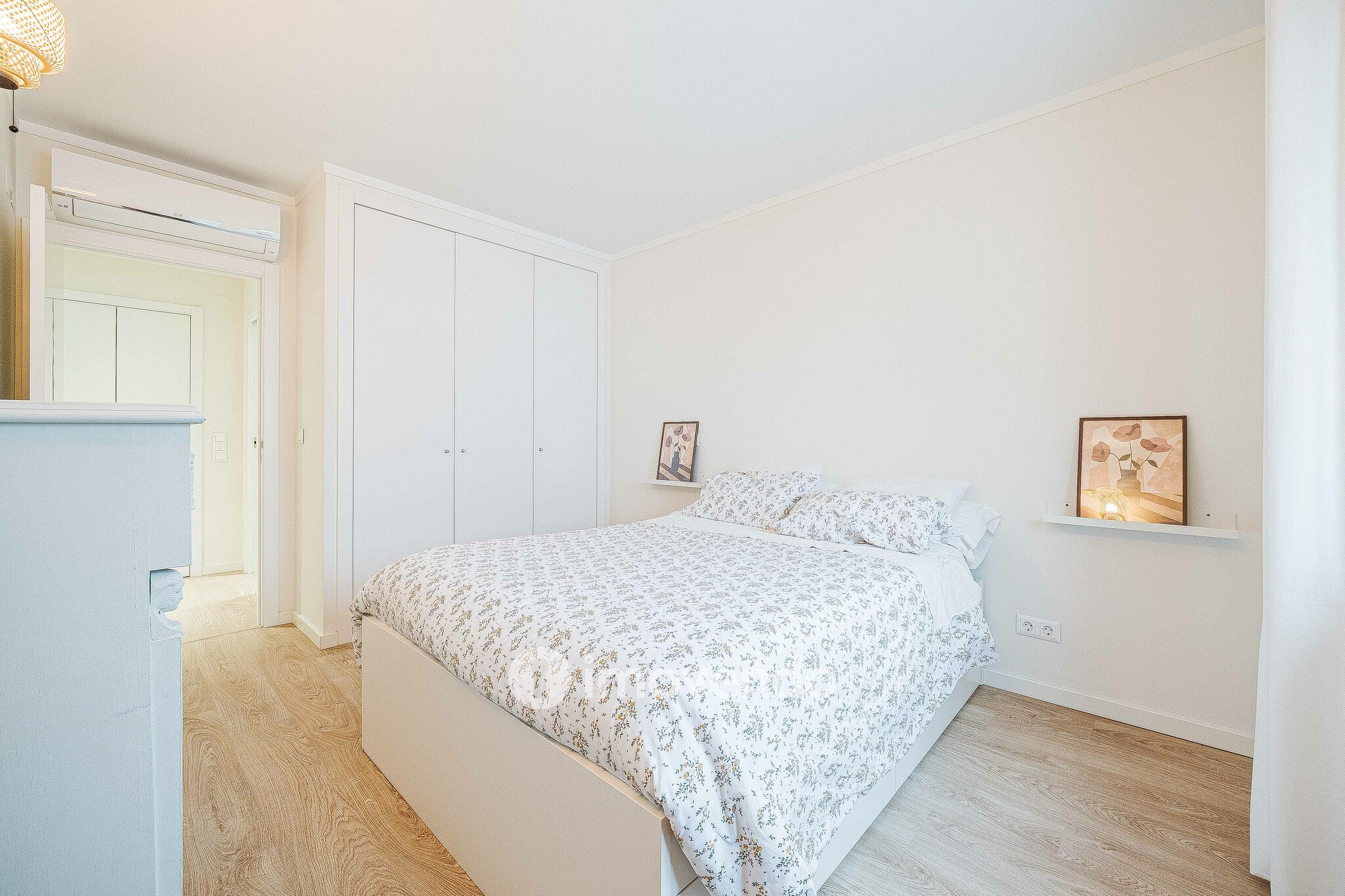 Apartamento T2 moderno, com estacionamento, na Alta de Lisboa