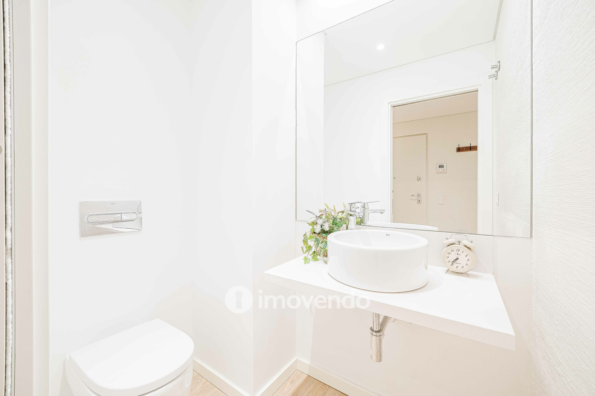 Apartamento T2 moderno, com estacionamento, na Alta de Lisboa