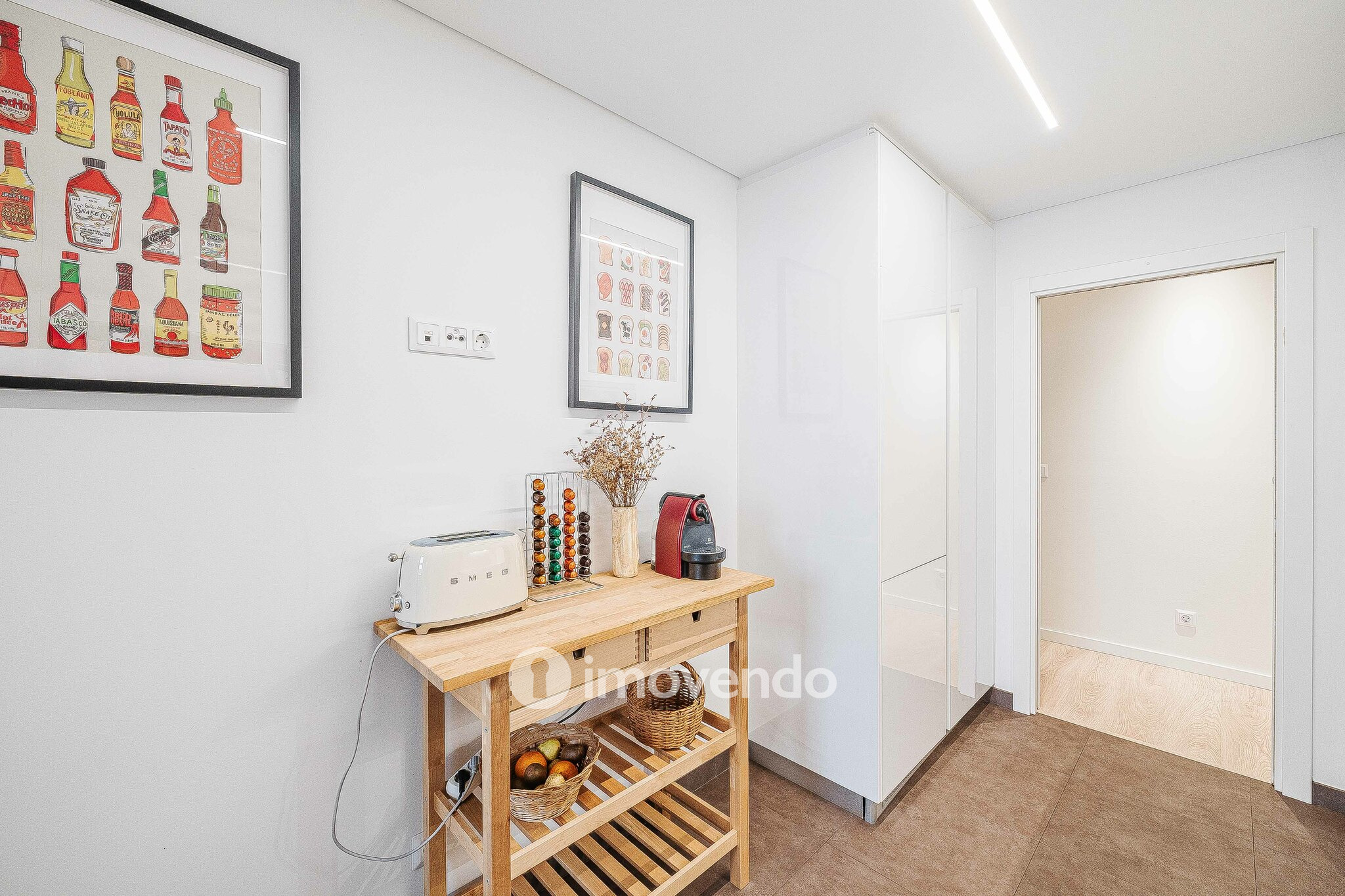 Apartamento T2 moderno, com estacionamento, na Alta de Lisboa