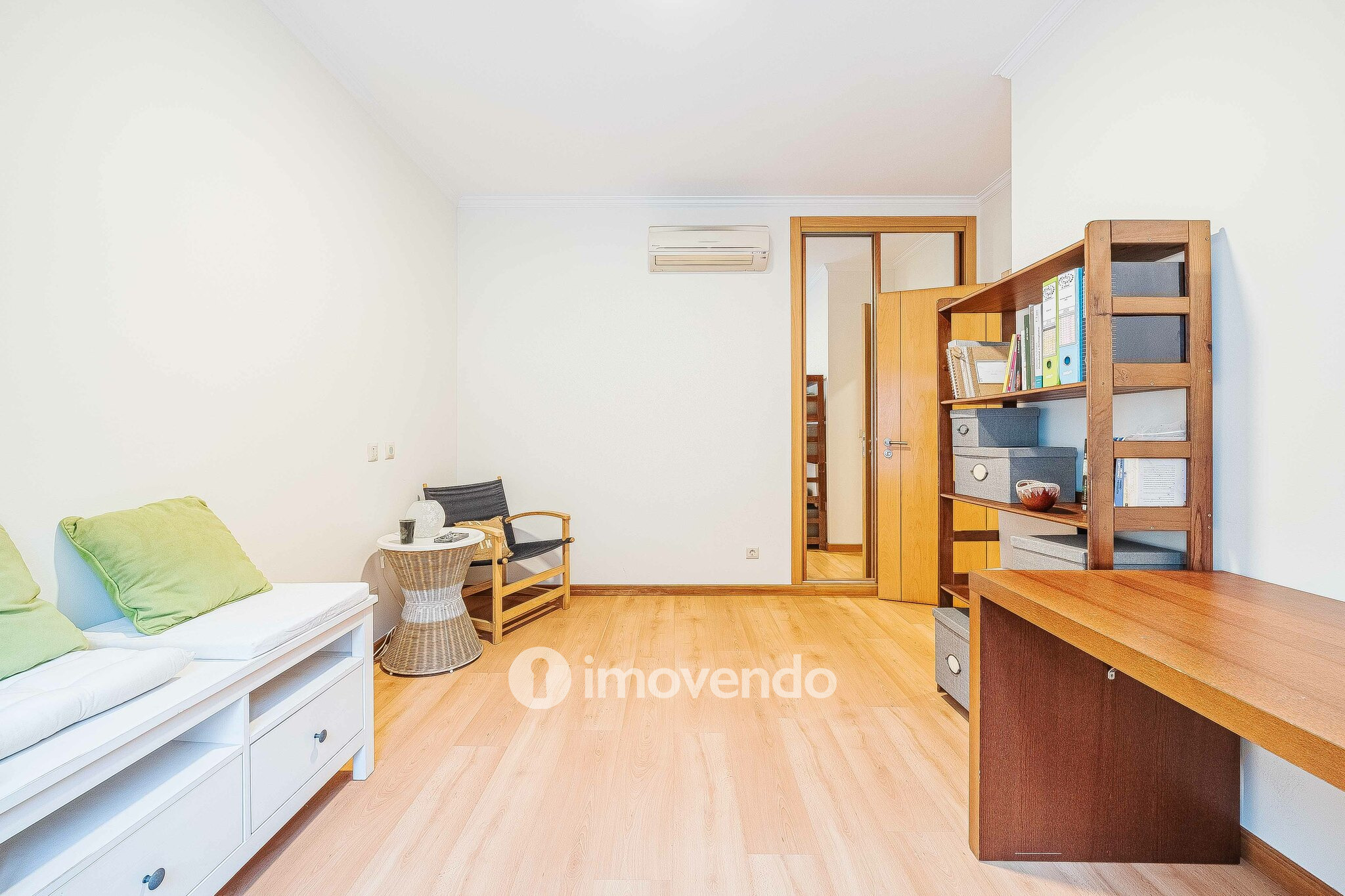 Apartamento T3 exclusivo, com garagem,  nas Colinas do Cruzeiro