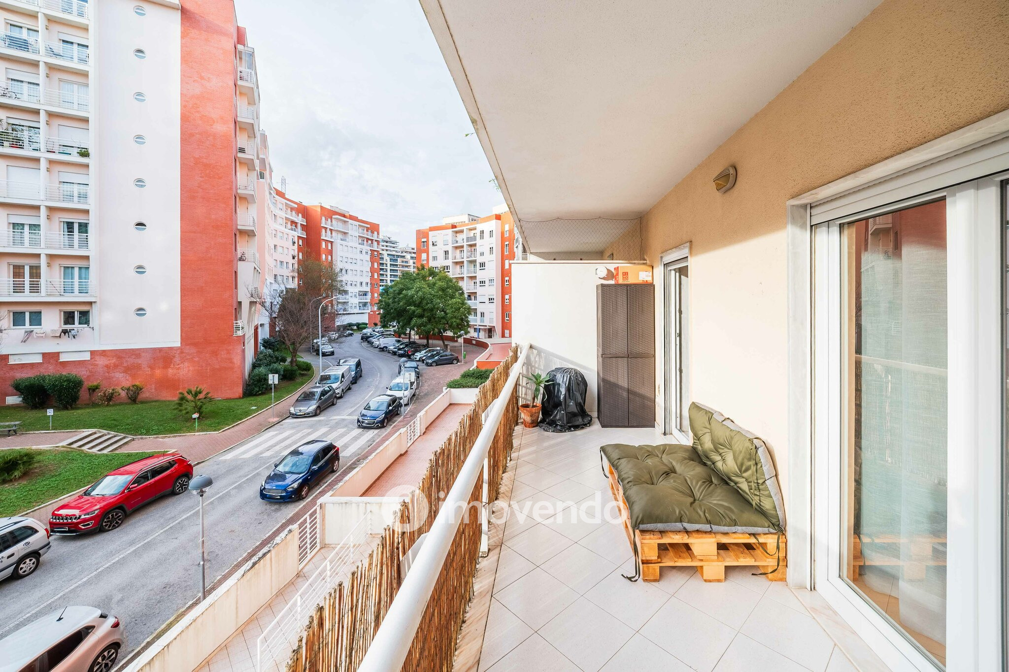 Apartamento T3 exclusivo, com garagem,  nas Colinas do Cruzeiro