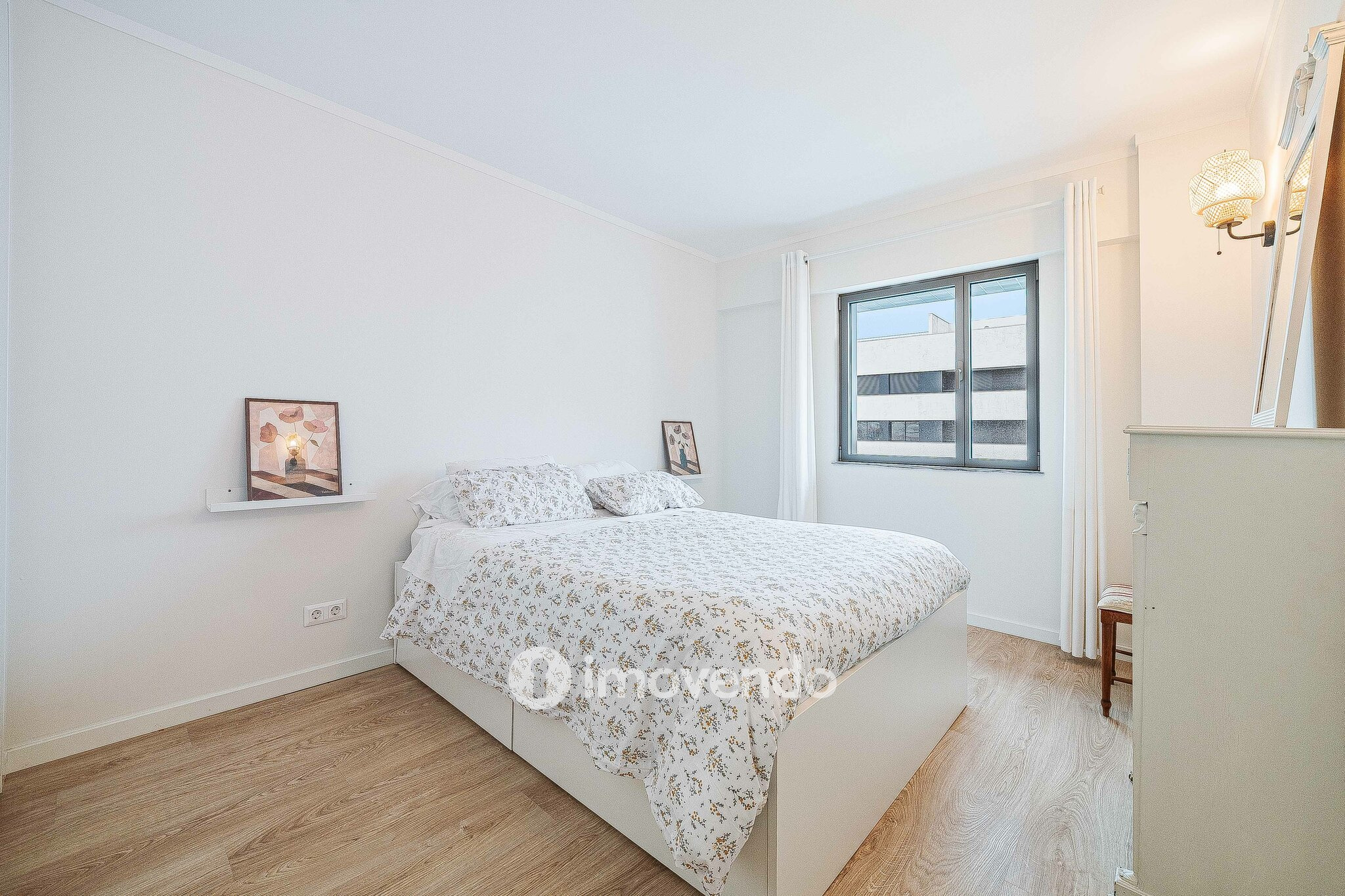 Apartamento T2 moderno, com estacionamento, na Alta de Lisboa