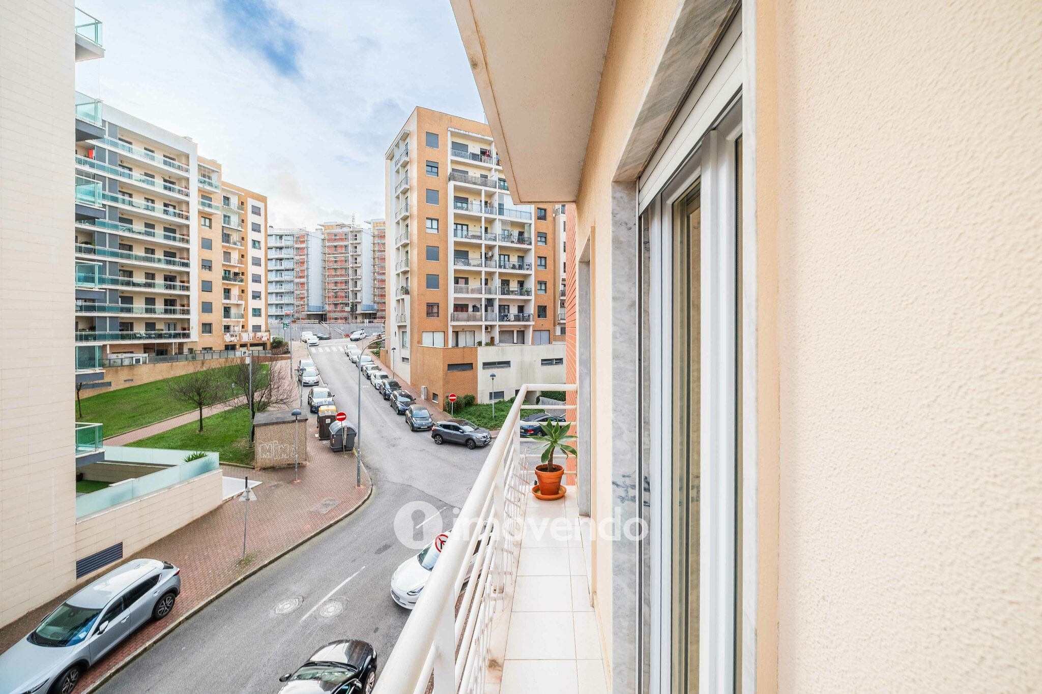 Apartamento T3 exclusivo, com garagem,  nas Colinas do Cruzeiro