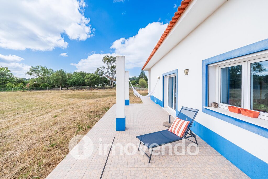 Moradia T4 em Coruche, Rebocho com 4.200 m<sup>2</sup> por 399.000
