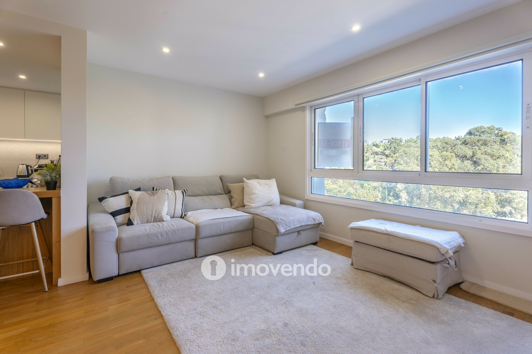 Apartamento T3 moderno, com estacionamento, na Foz do Douro