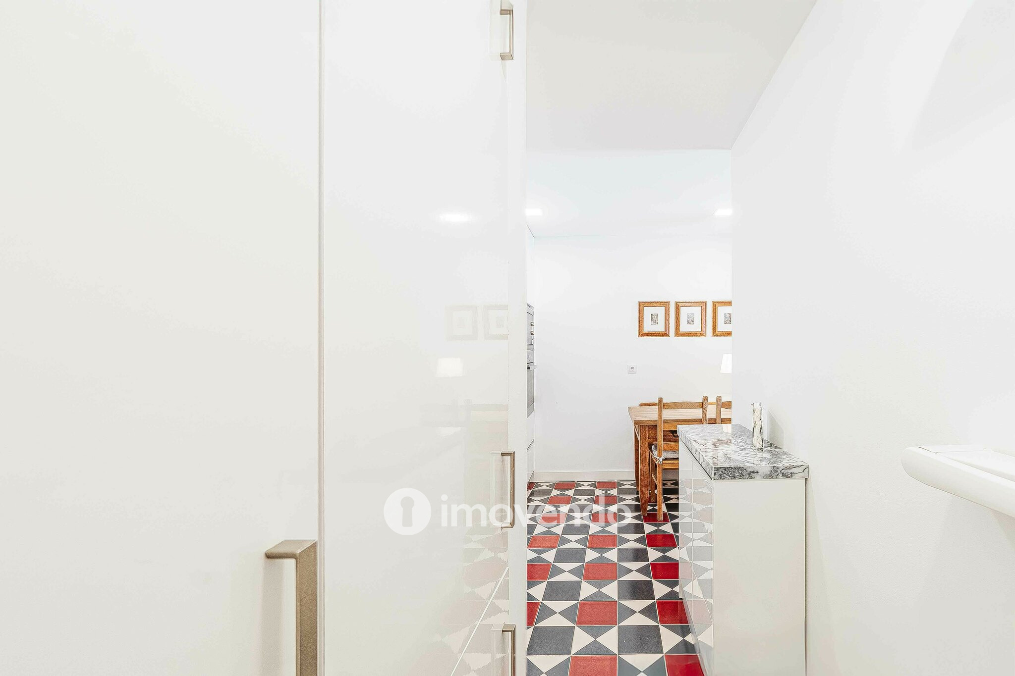 Apartamento T2 remodelado, no coração de Lisboa, em Alfama
