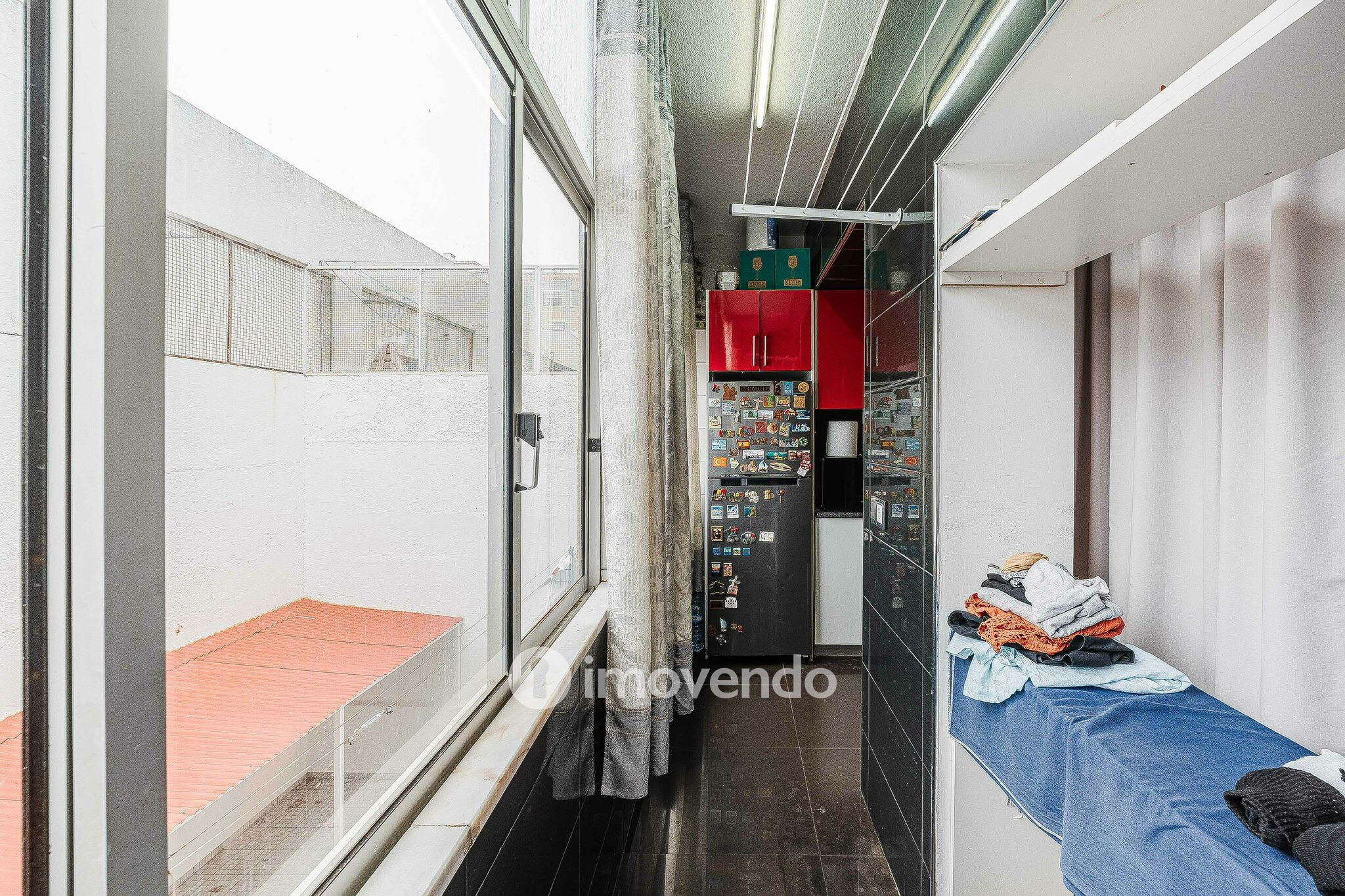 Apartamento T3+1, com áreas generosas, no Laranjeiro