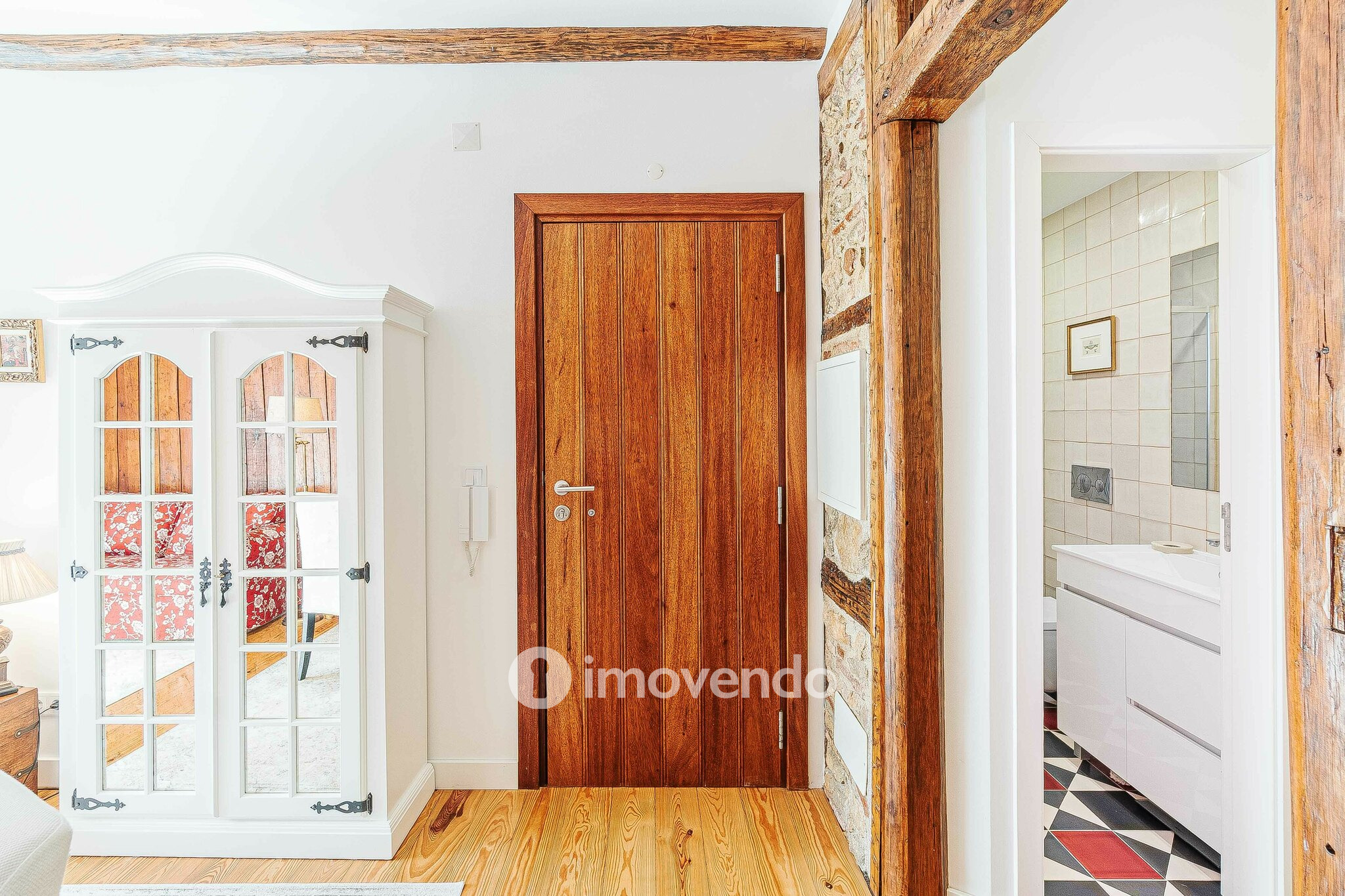 Apartamento T2 remodelado, no coração de Lisboa, em Alfama