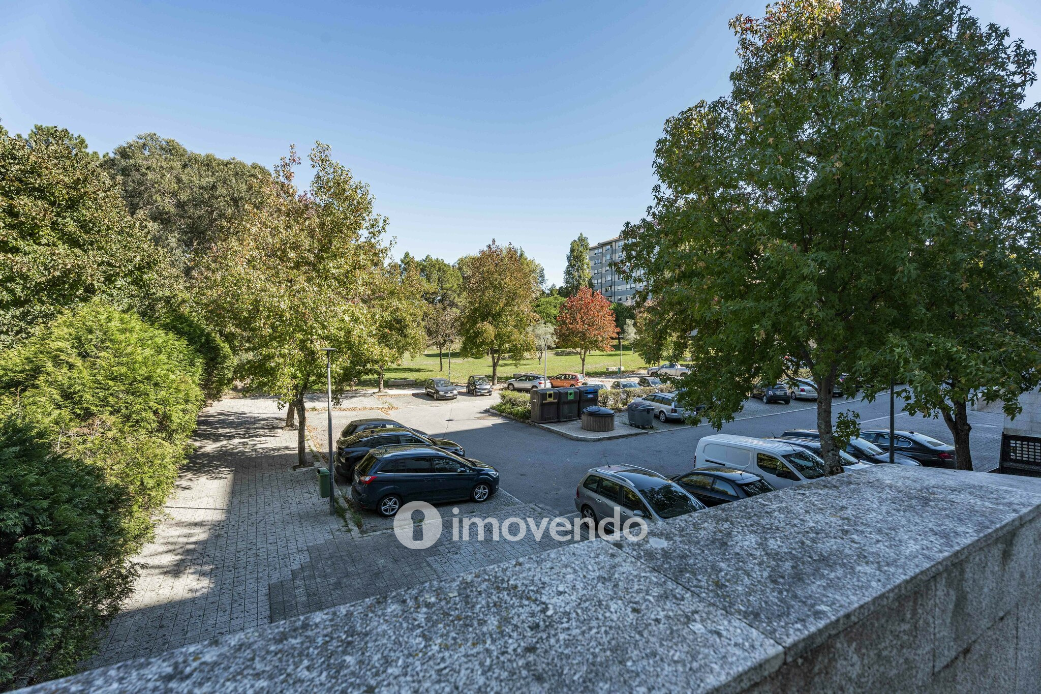 Apartamento T3 moderno, com estacionamento, na Foz do Douro