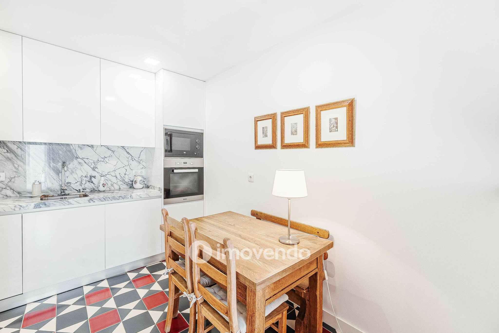 Apartamento T2 remodelado, no coração de Lisboa, em Alfama