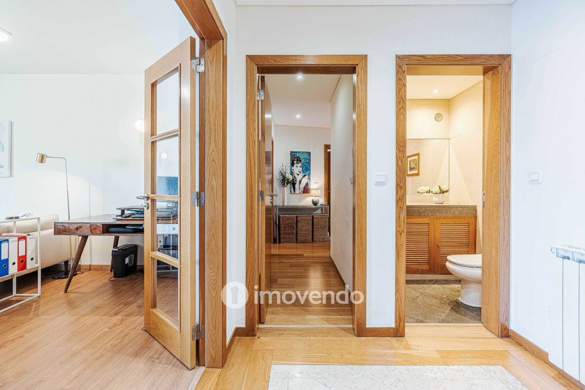 Apartamento T3 com estacionamento no Parque das Nações