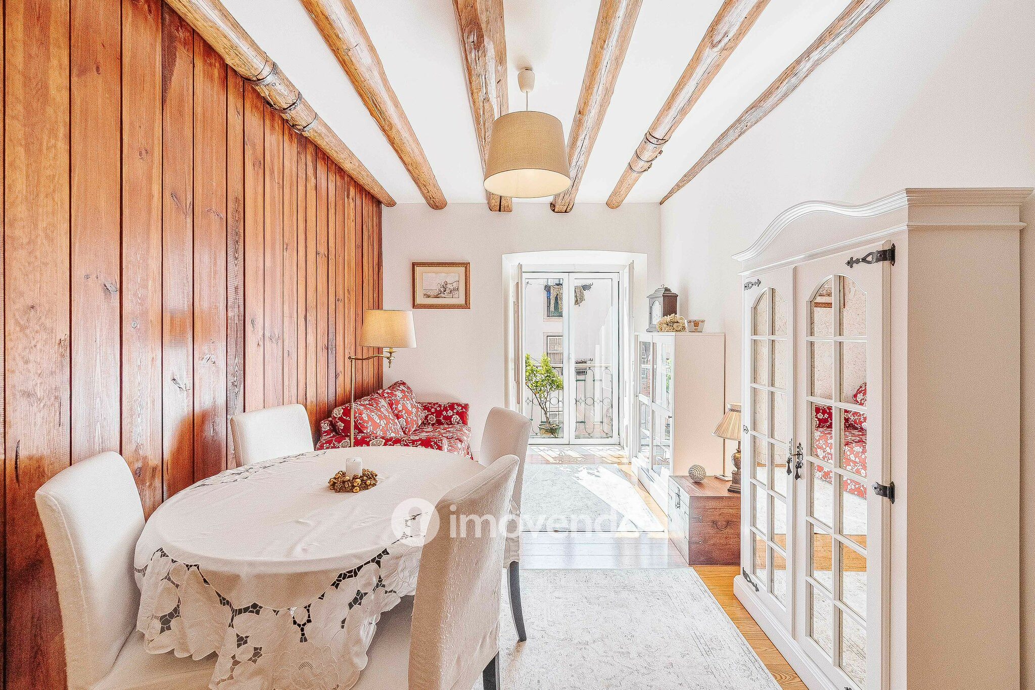 Apartamento T2 remodelado, no coração de Lisboa, em Alfama