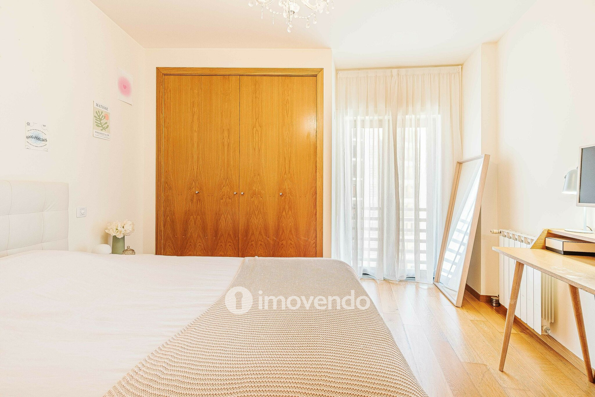 Apartamento T3 com estacionamento no Parque das Nações