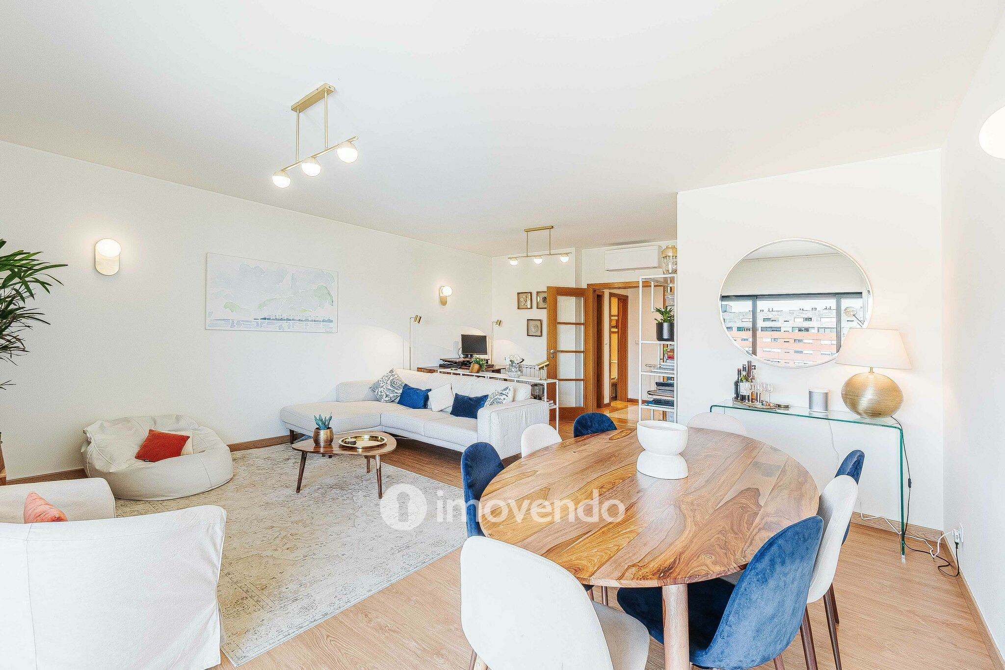 Apartamento T3 com estacionamento no Parque das Nações