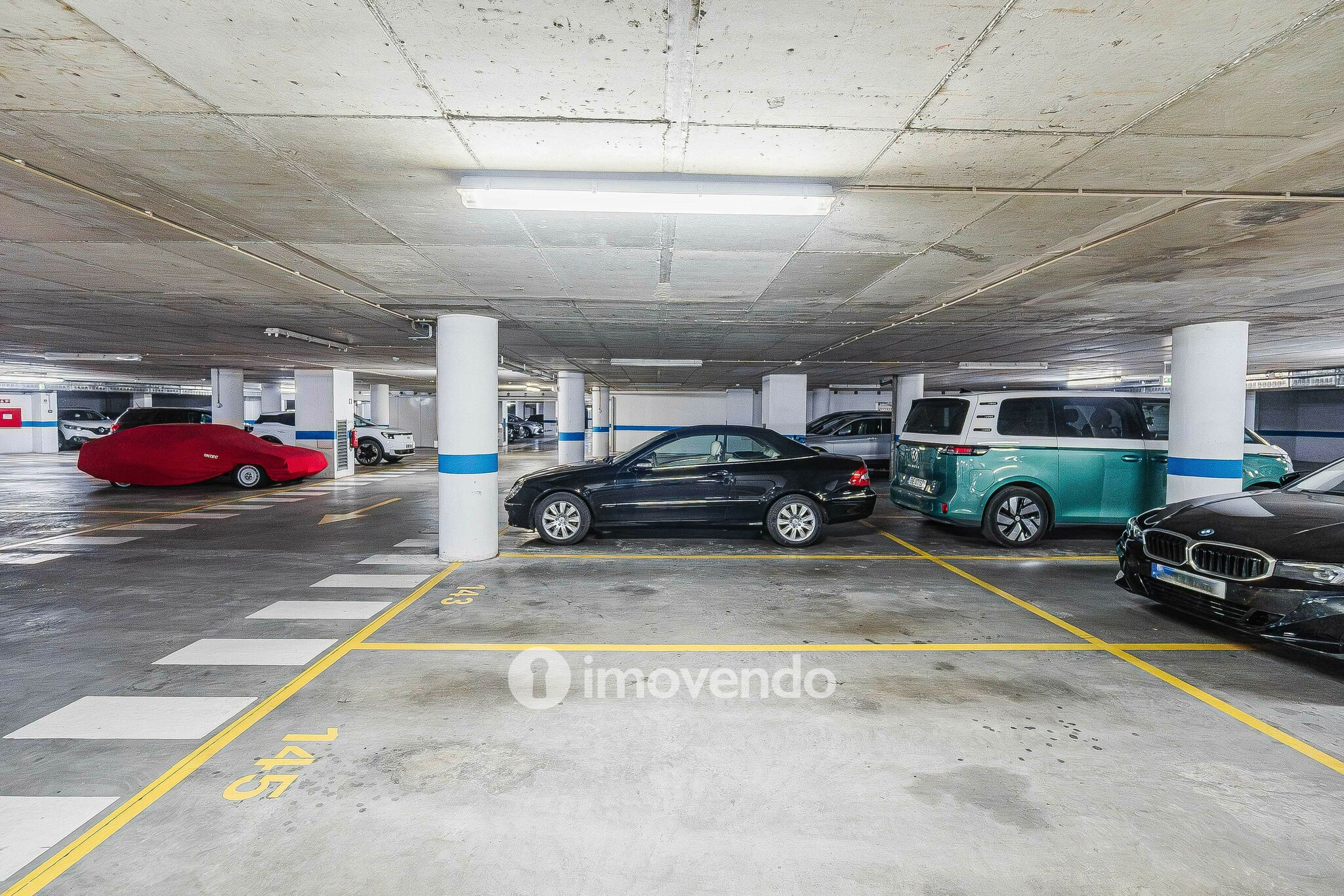 Apartamento T3 com estacionamento no Parque das Nações