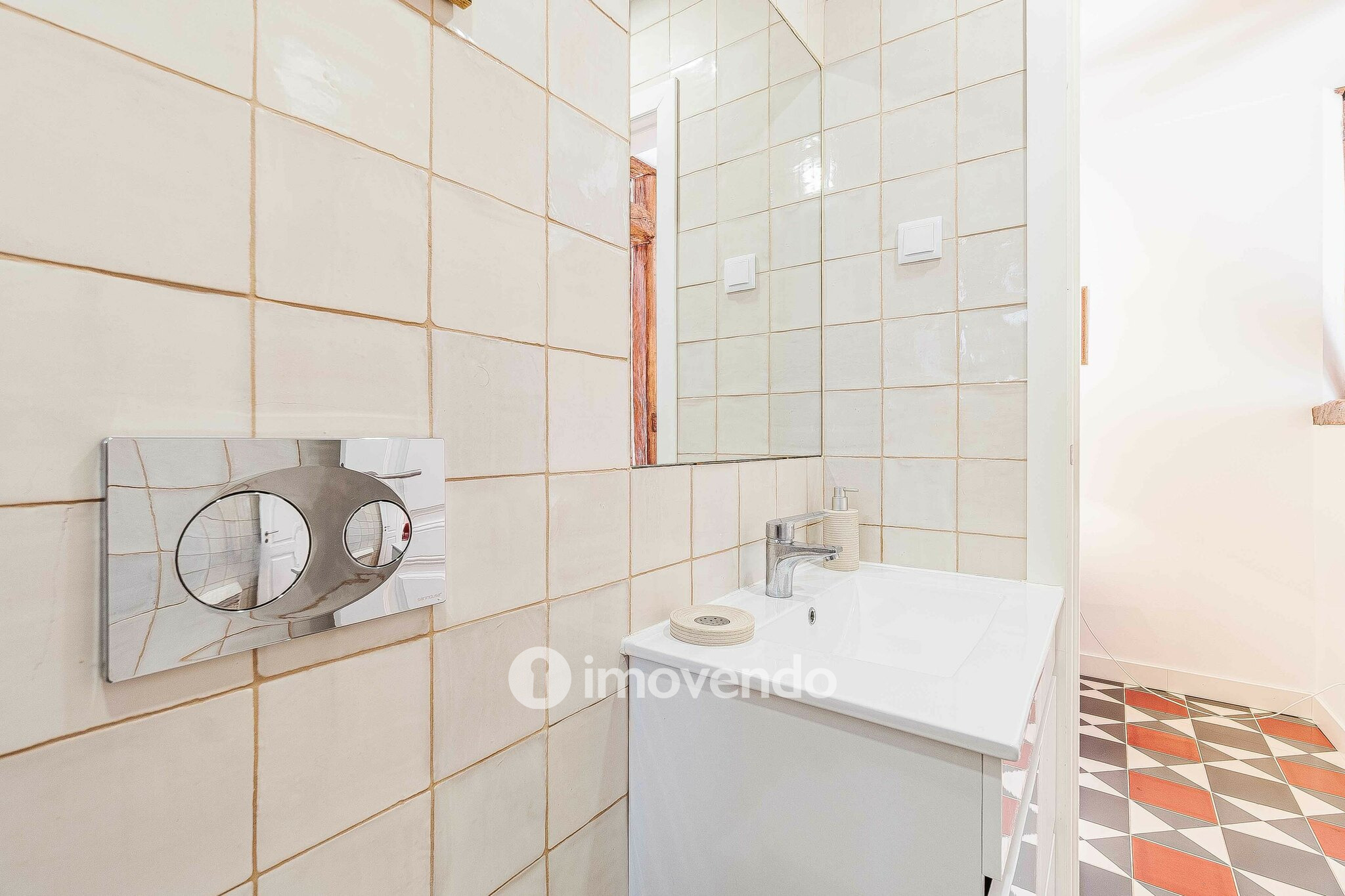 Apartamento T2 remodelado, no coração de Lisboa, em Alfama
